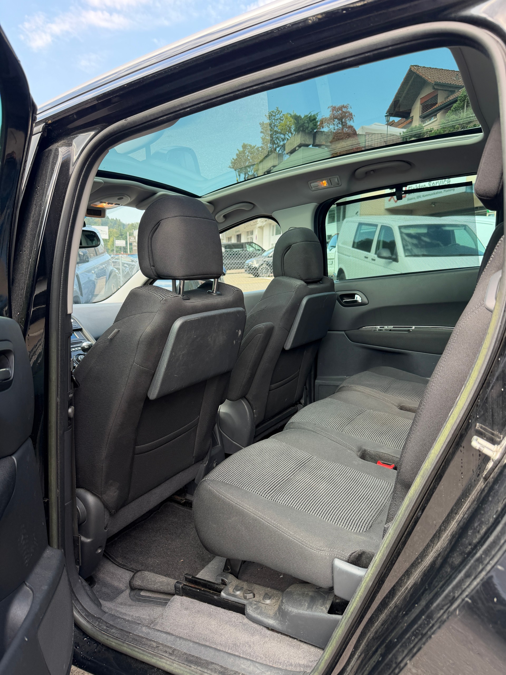 PEUGEOT 5008 1.6 16V T Sport Pack-image-8