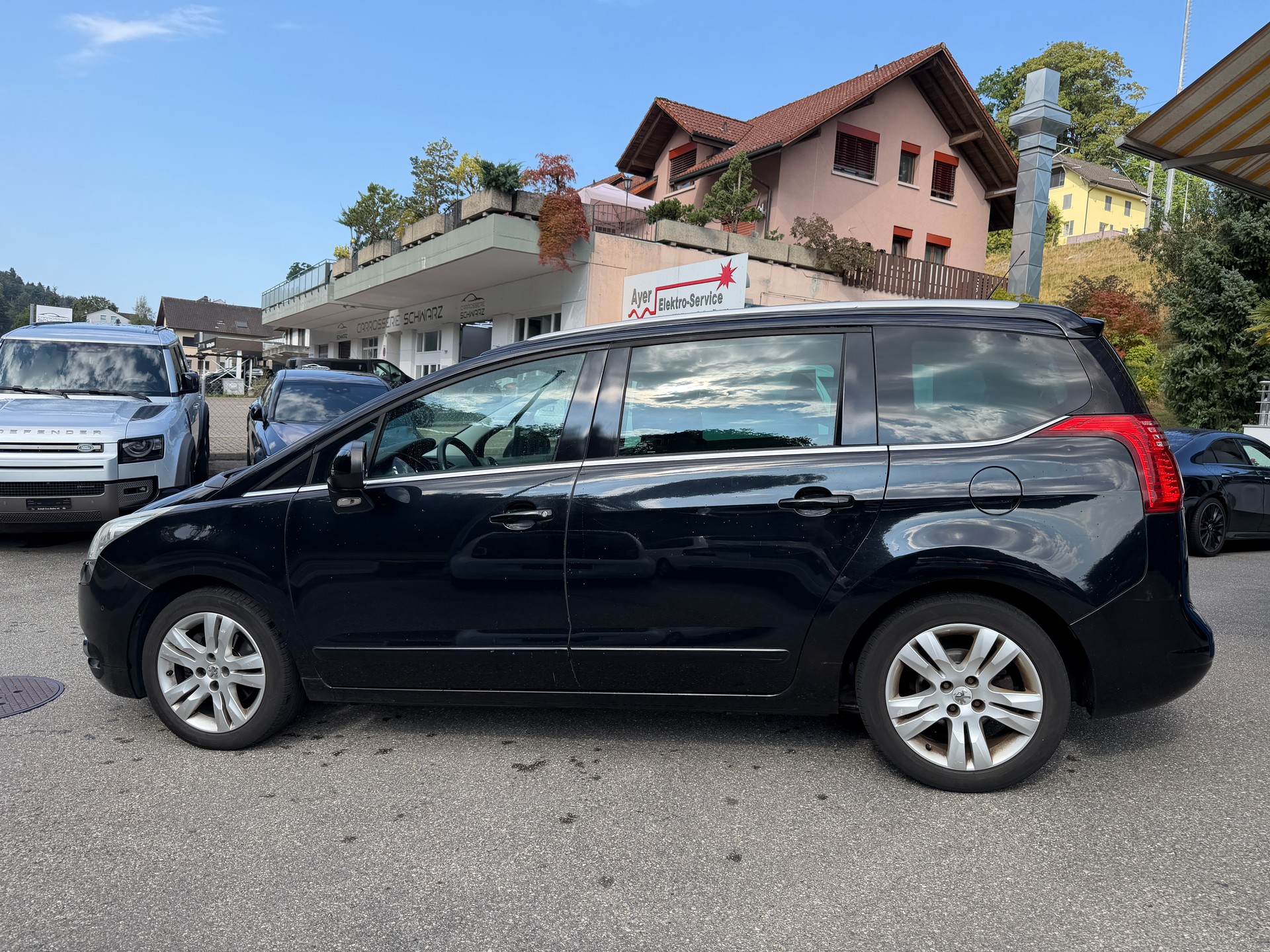 PEUGEOT 5008 1.6 16V T Sport Pack-image-5