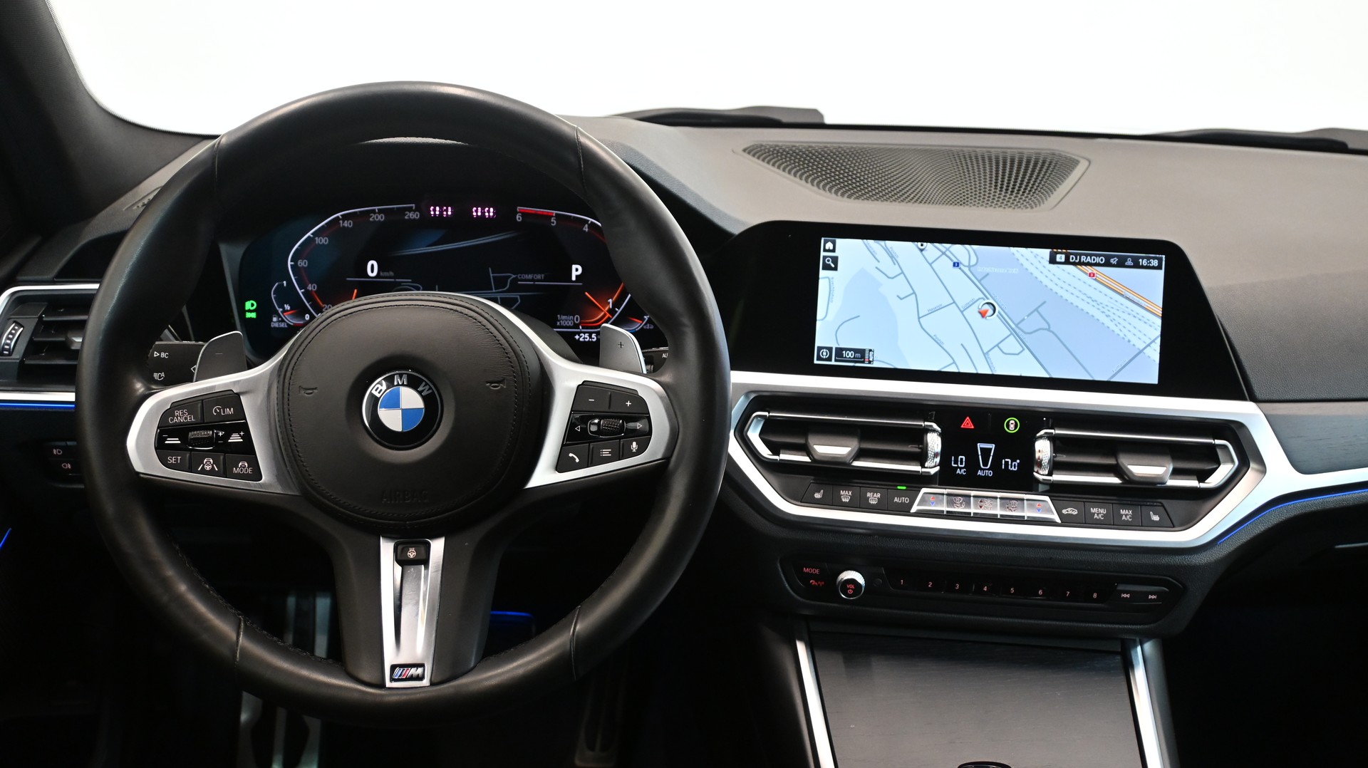 BMW 320d Touring M Sport Steptronic-image-5