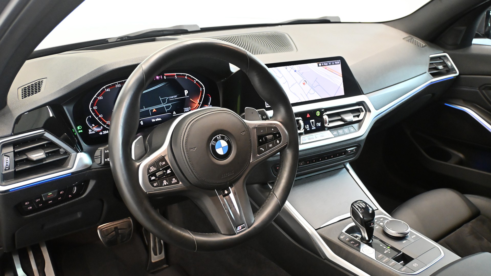 BMW 320d Touring M Sport Steptronic-image-2
