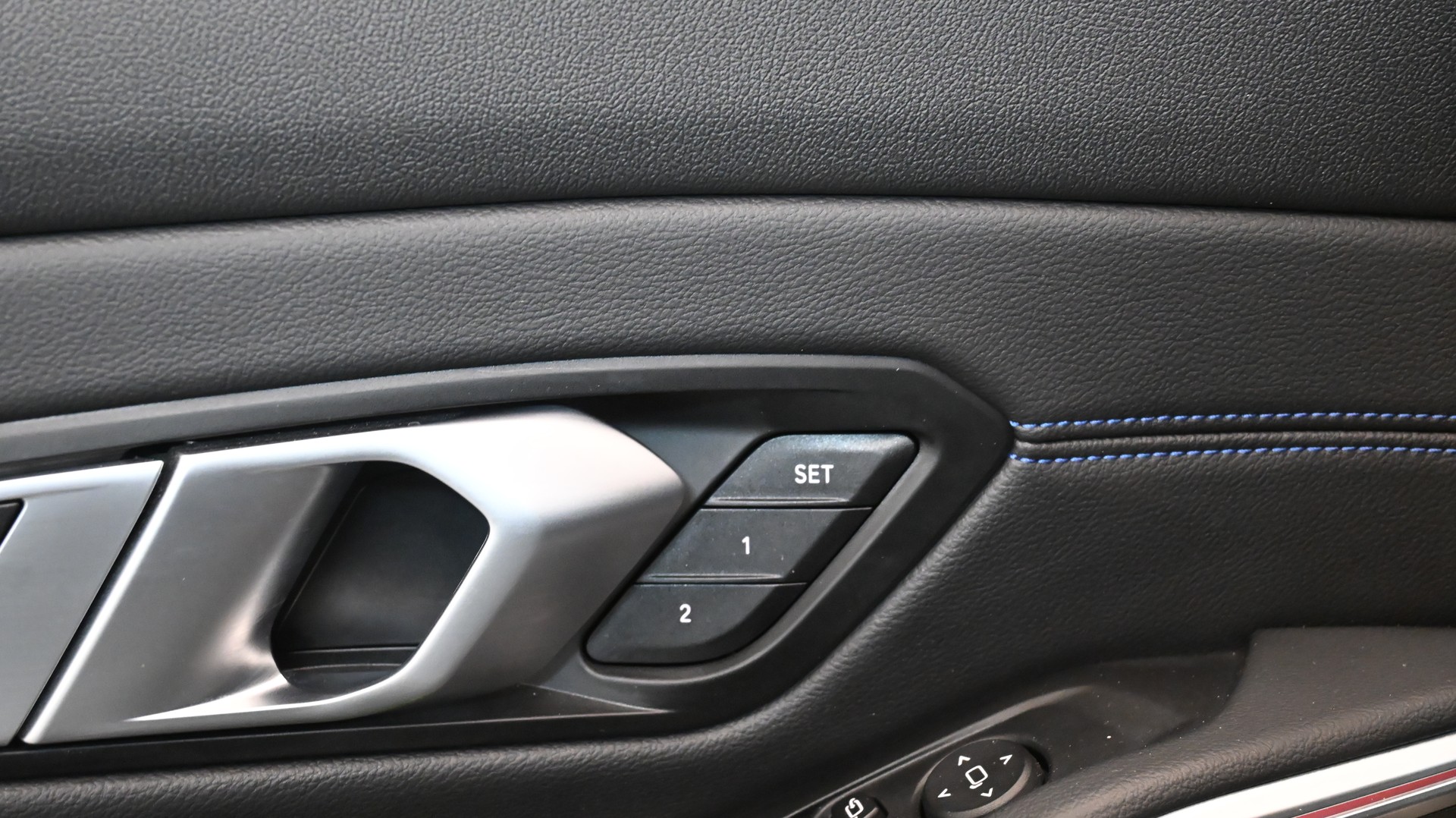 BMW 320d Touring M Sport Steptronic-image-11