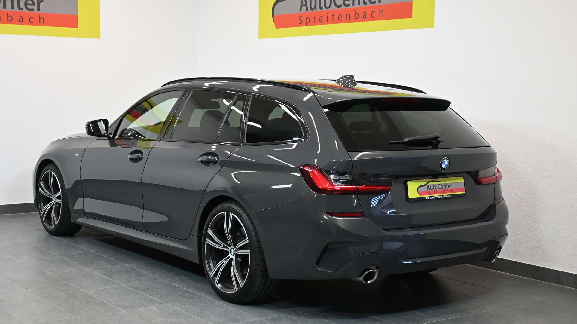 BMW 320d Touring M Sport Steptronic-image-14