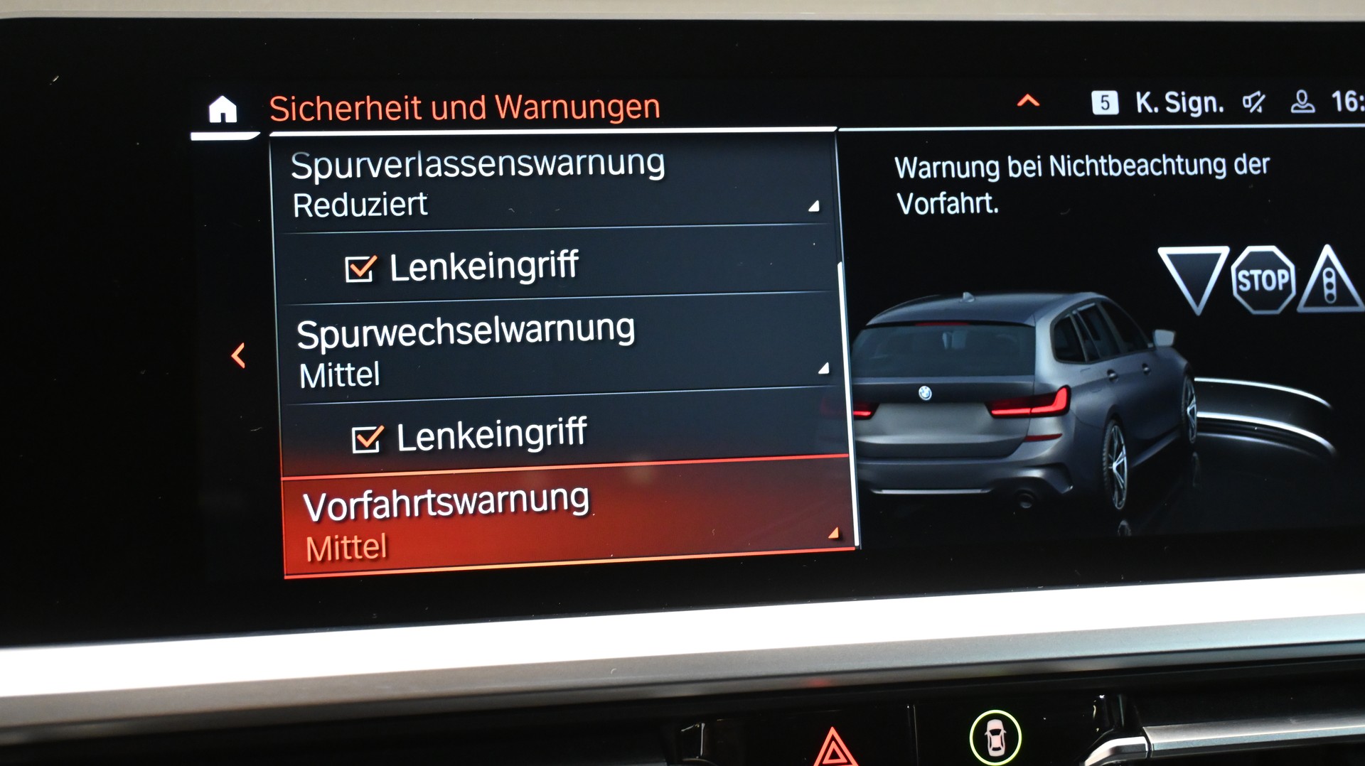BMW 320d Touring M Sport Steptronic-image-10