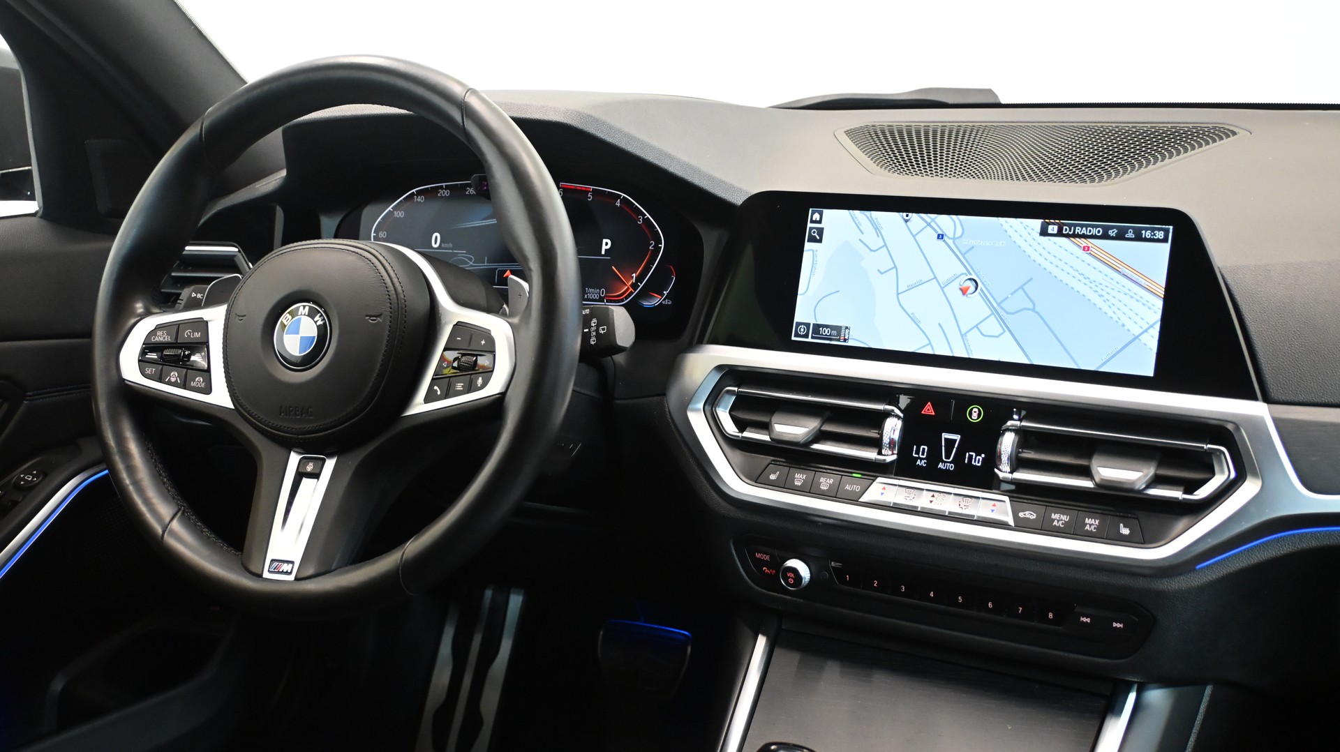 BMW 320d Touring M Sport Steptronic-image-4