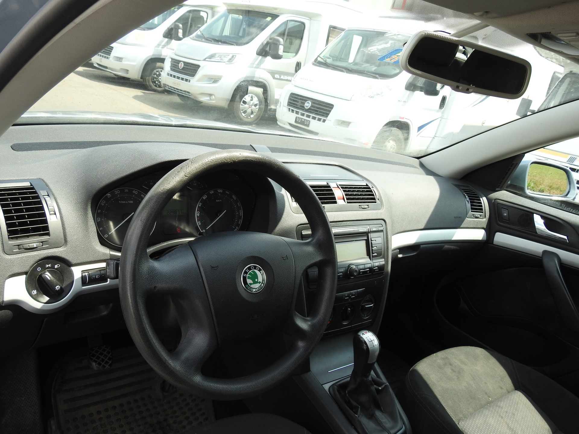 SKODA Octavia 2.0 FSI Swiss Adventure 4x4-image-10