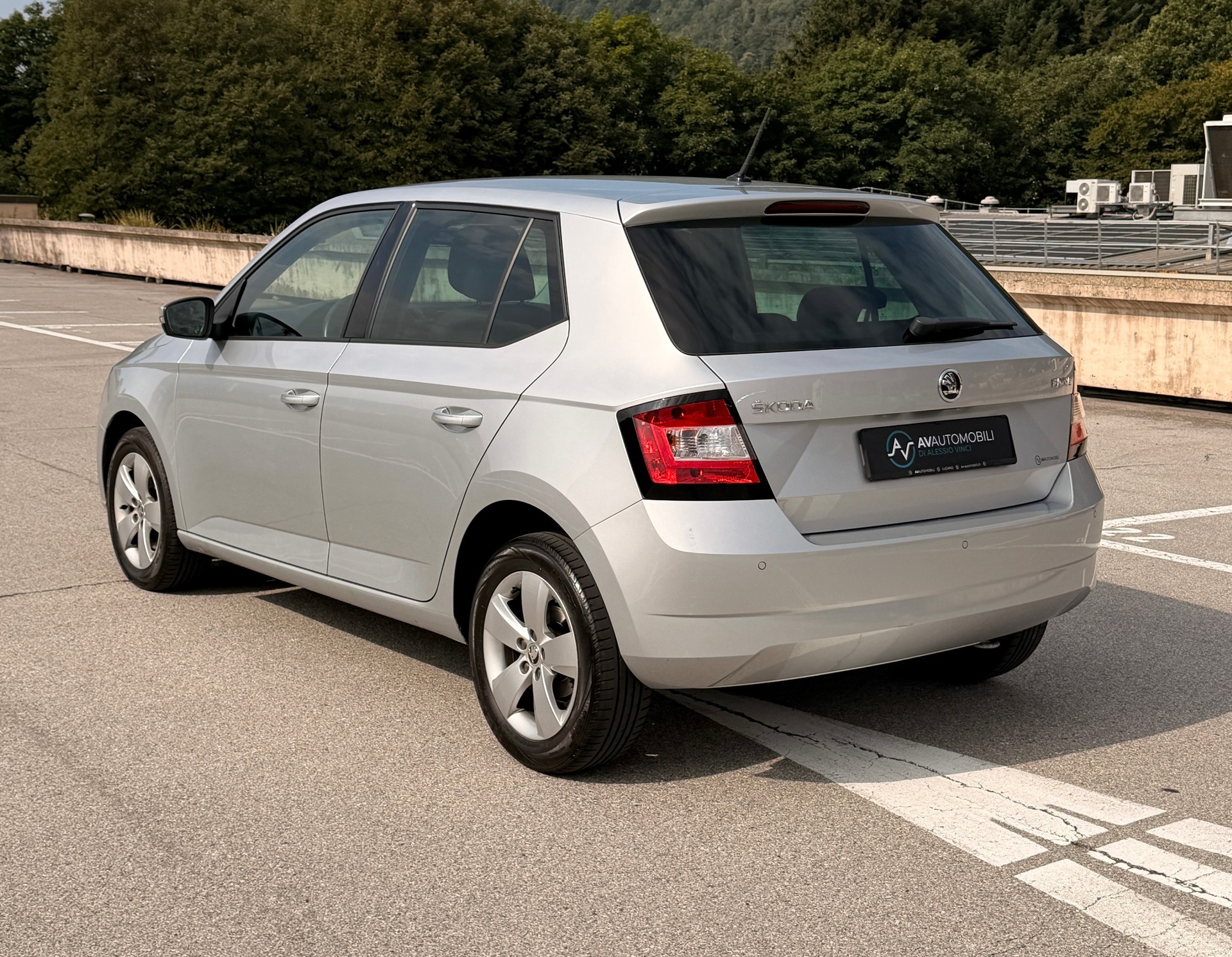 SKODA Fabia 1.0 TSI Ambition DSG-image-5