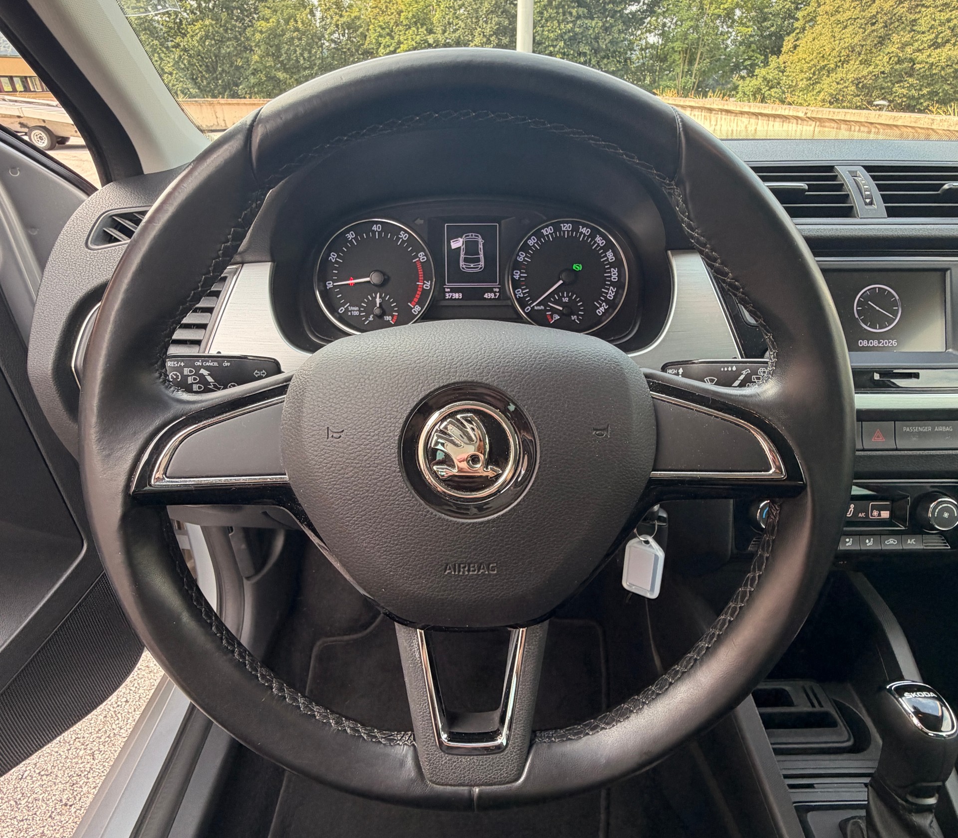 SKODA Fabia 1.0 TSI Ambition DSG-image-11
