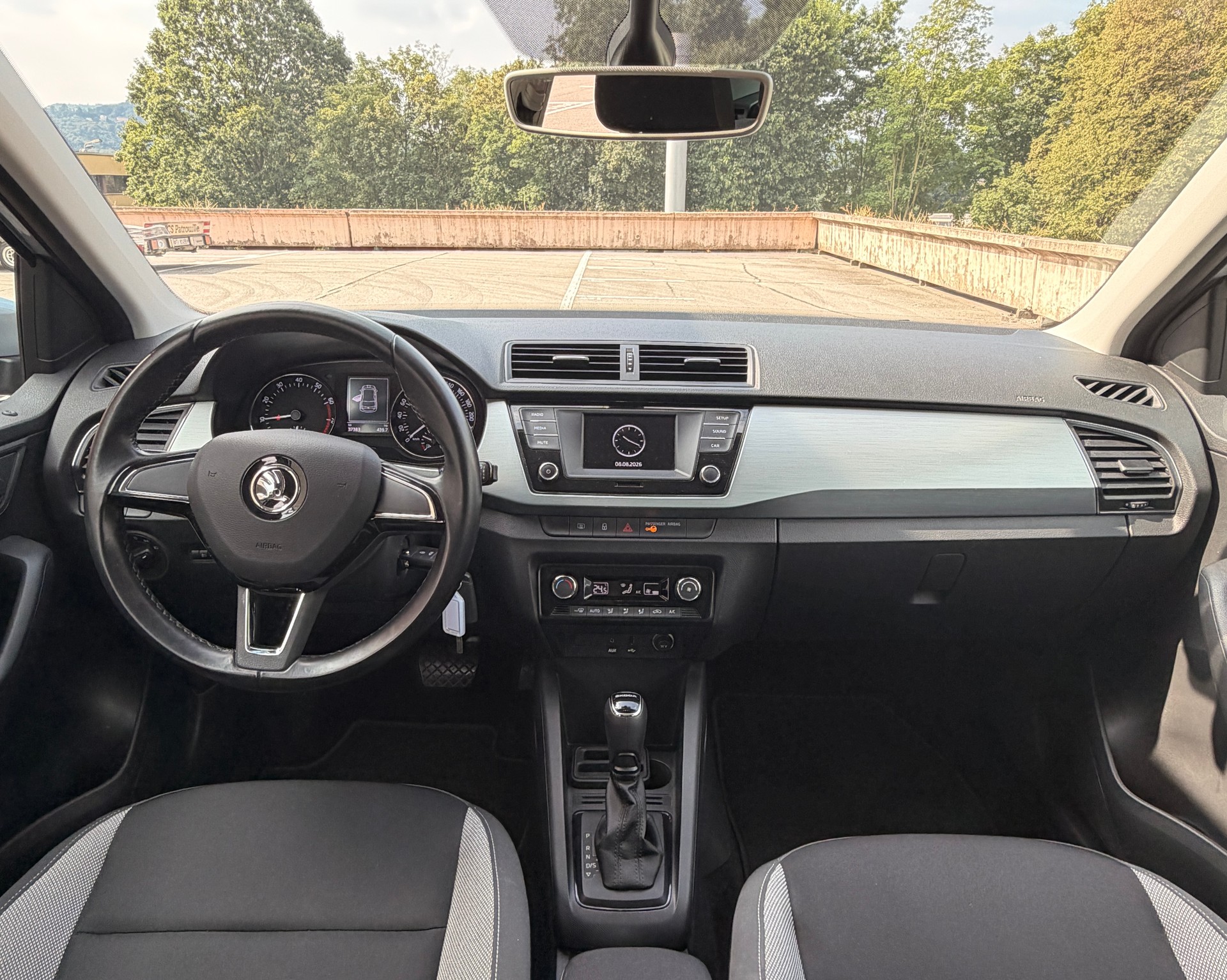 SKODA Fabia 1.0 TSI Ambition DSG-image-10