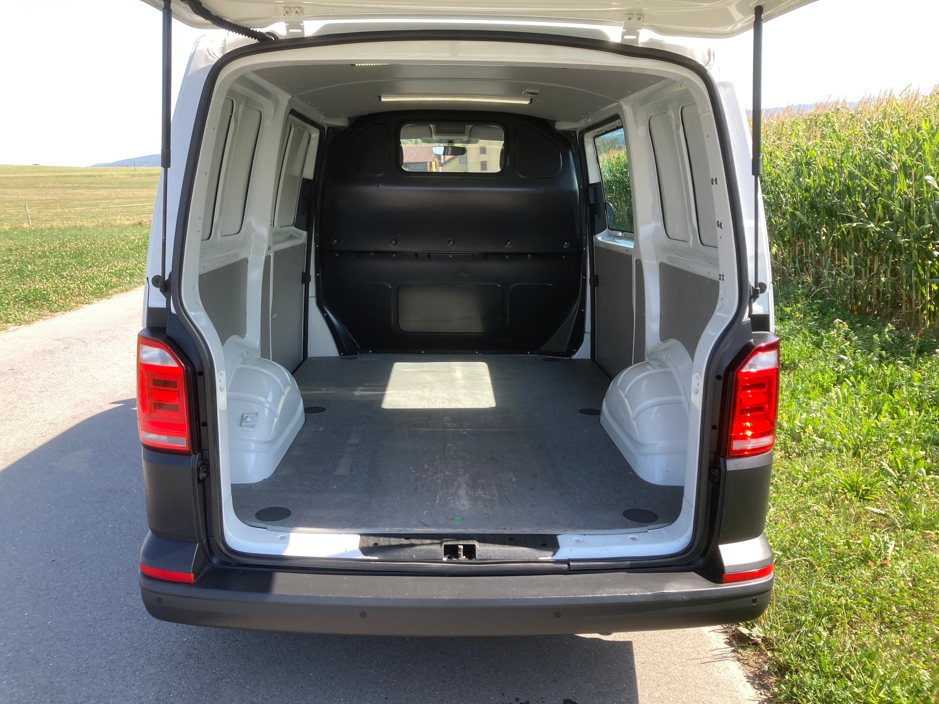 VW T6 2.0 TDI 4Motion DSG-image-5