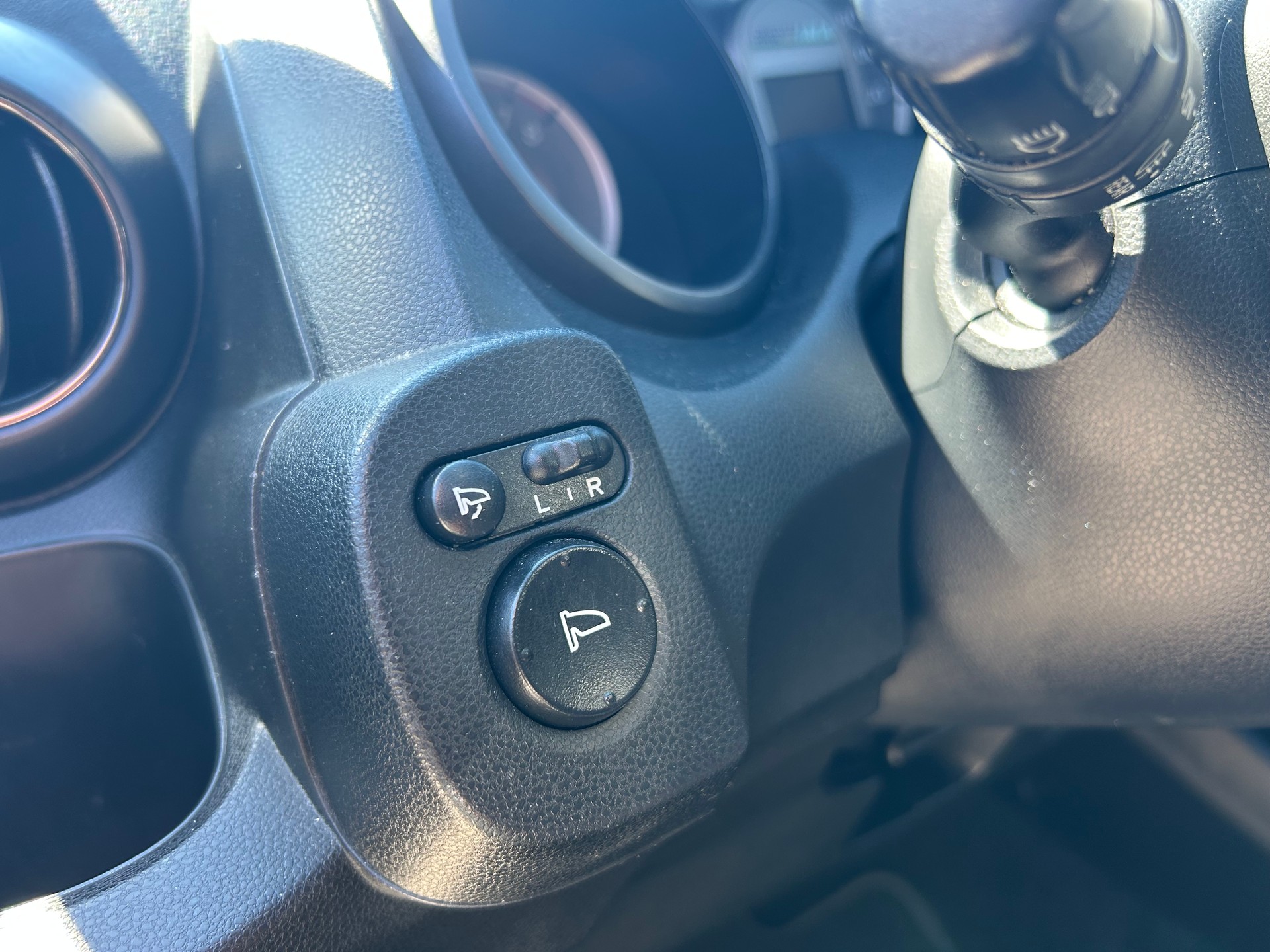 HONDA Jazz 1.3i Hybrid Comfort CVT-image-13