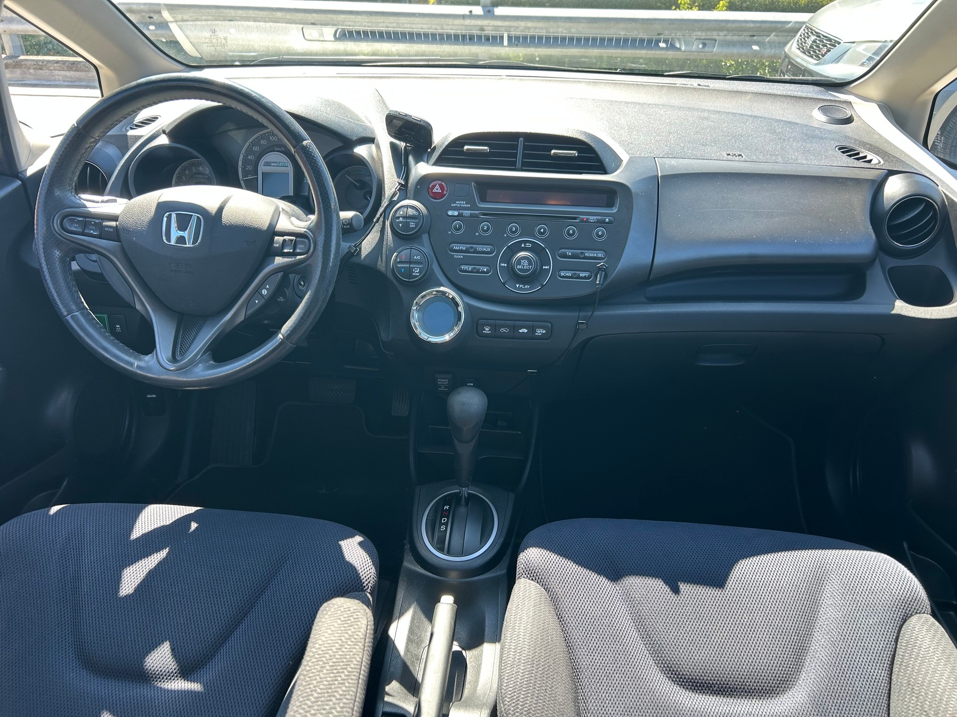 HONDA Jazz 1.3i Hybrid Comfort CVT-image-7