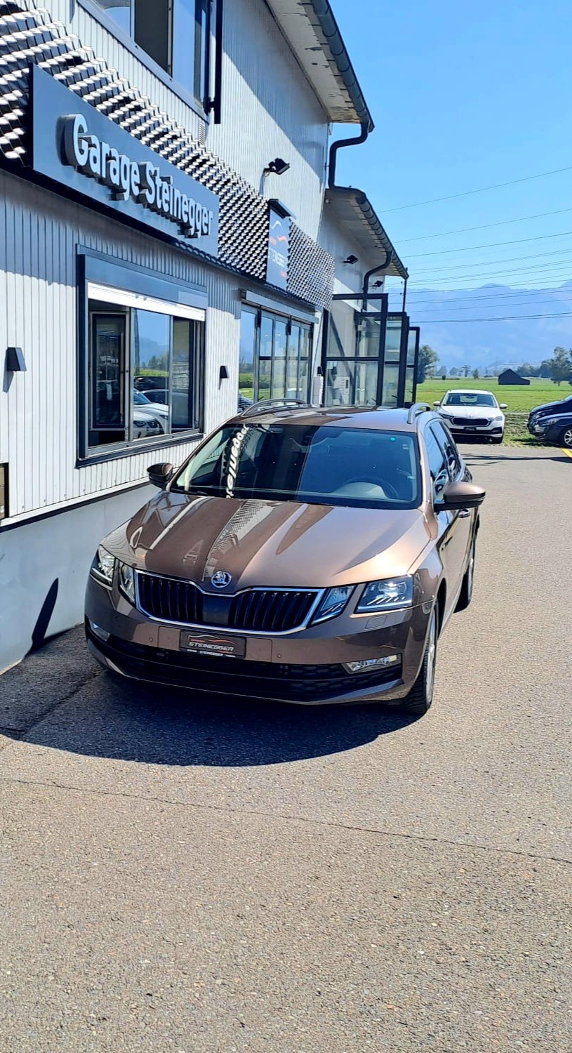 SKODA Octavia Combi 2.0 TDI Ambition 4x4 DSG-image-2
