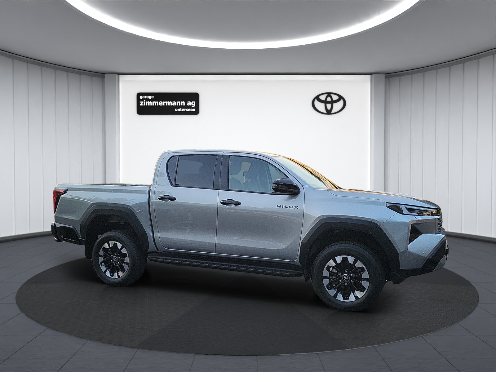 TOYOTA Hilux Double Cab.-Pick-up 2.8 style-image-3