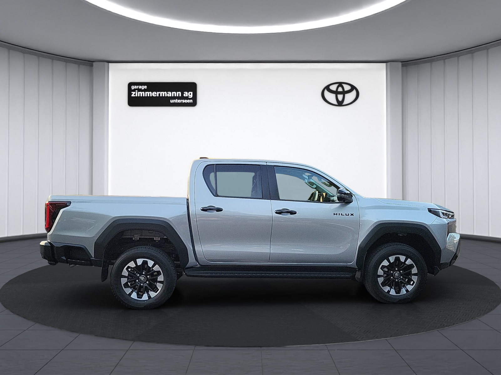 TOYOTA Hilux Double Cab.-Pick-up 2.8 style-image-4