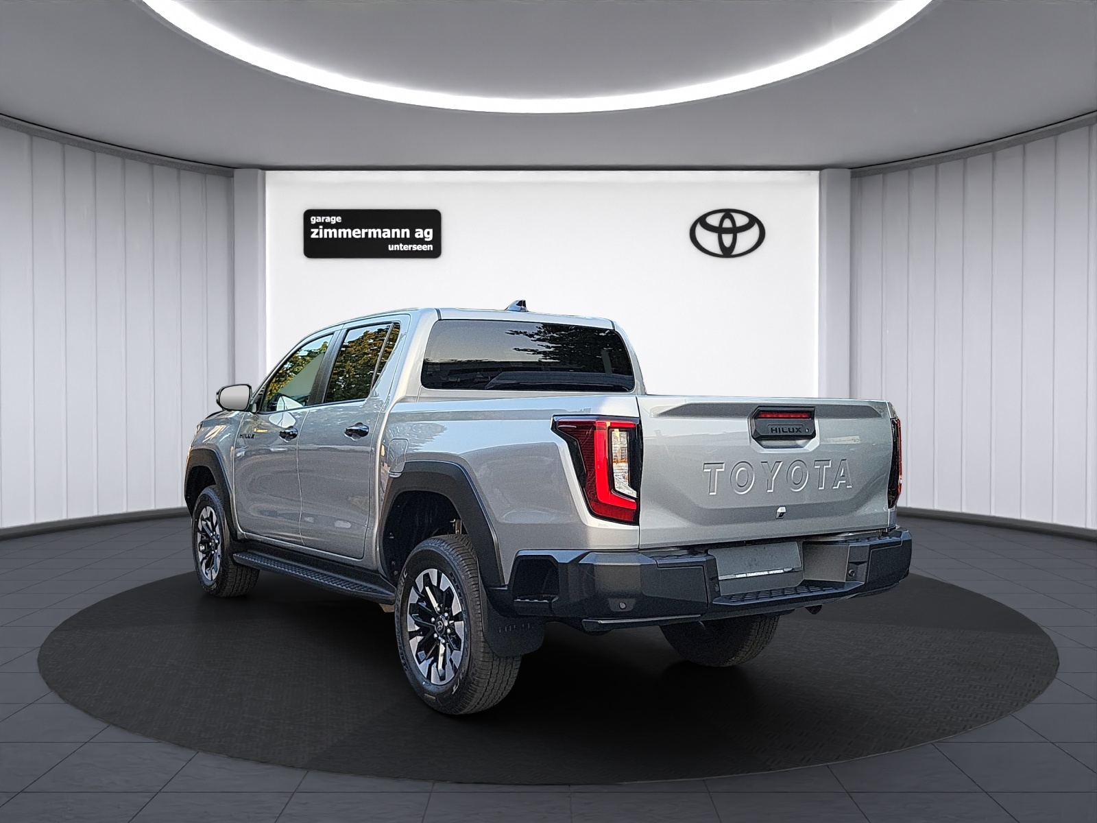 TOYOTA Hilux Double Cab.-Pick-up 2.8 style-image-8