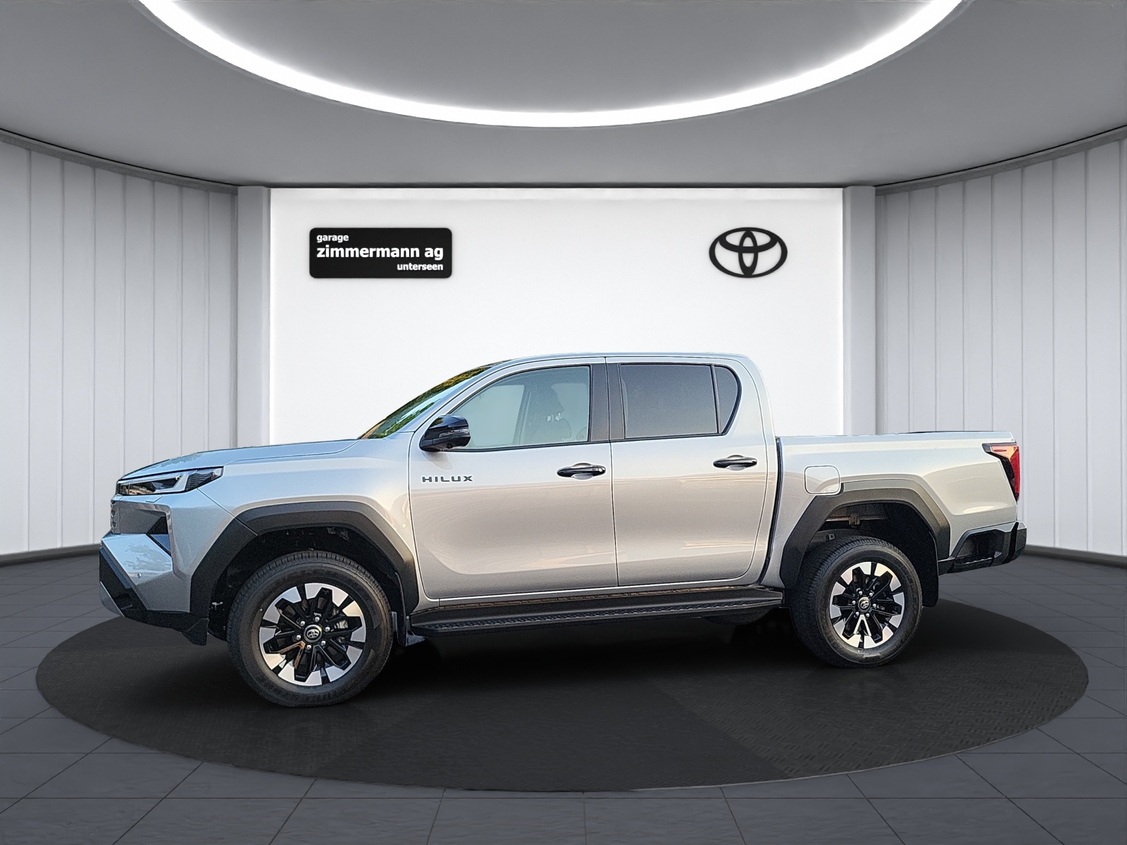 TOYOTA Hilux Double Cab.-Pick-up 2.8 style-image-11