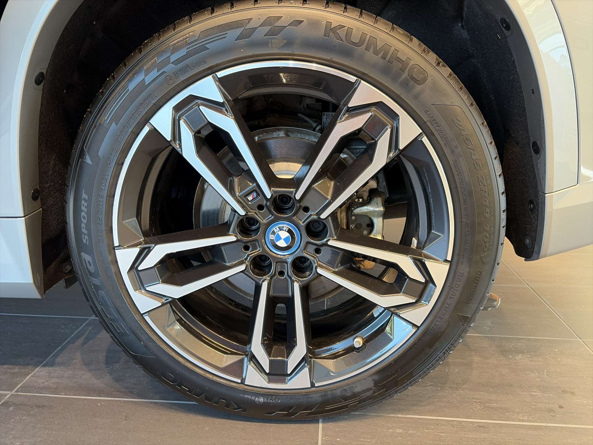 BMW X1 xDrive 25e M Sport 245PS Automat-image-8