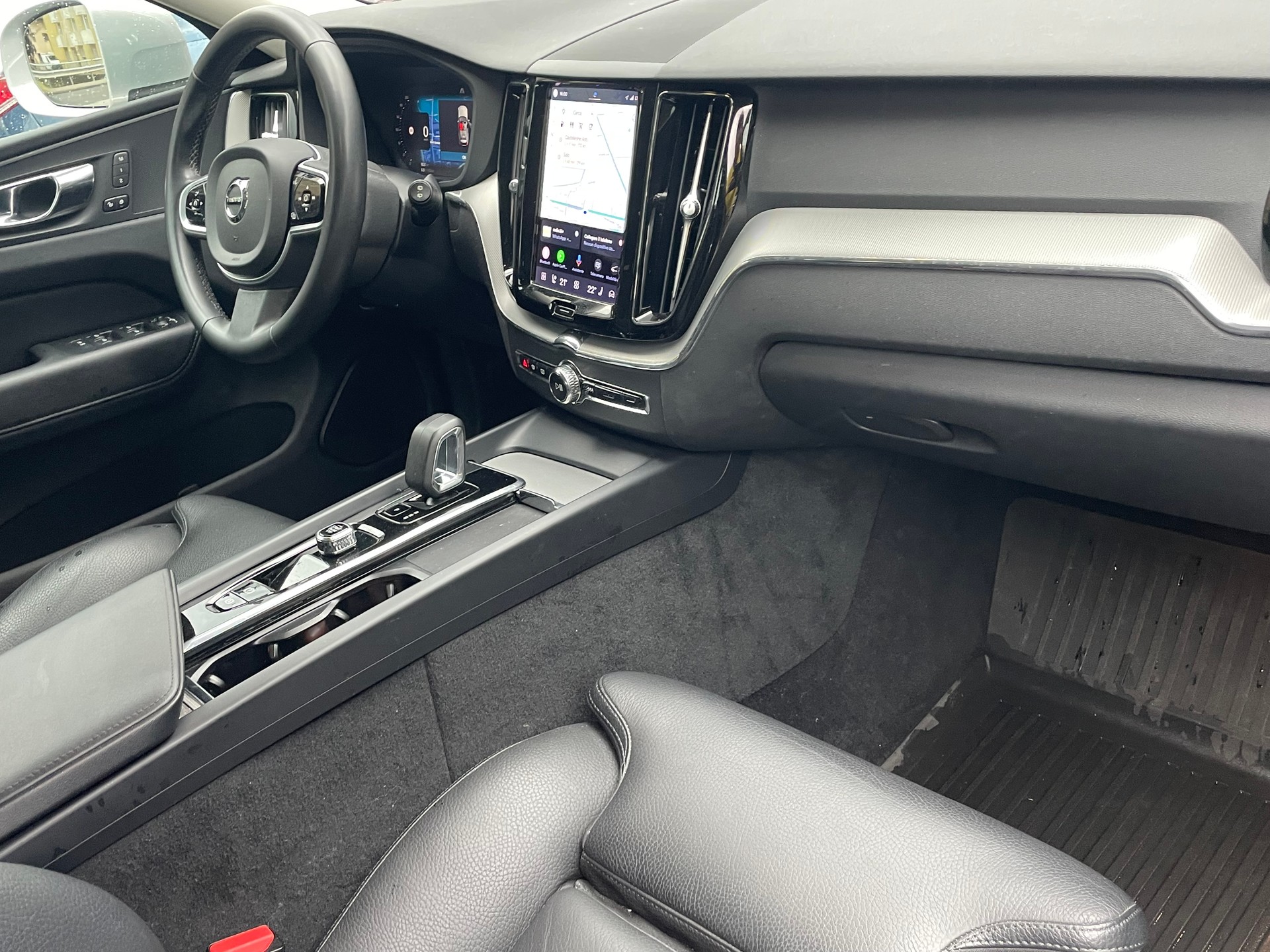 VOLVO XC60 B4 Diesel Mild Hybrid AWD Plus Bright Geartronic-image-10