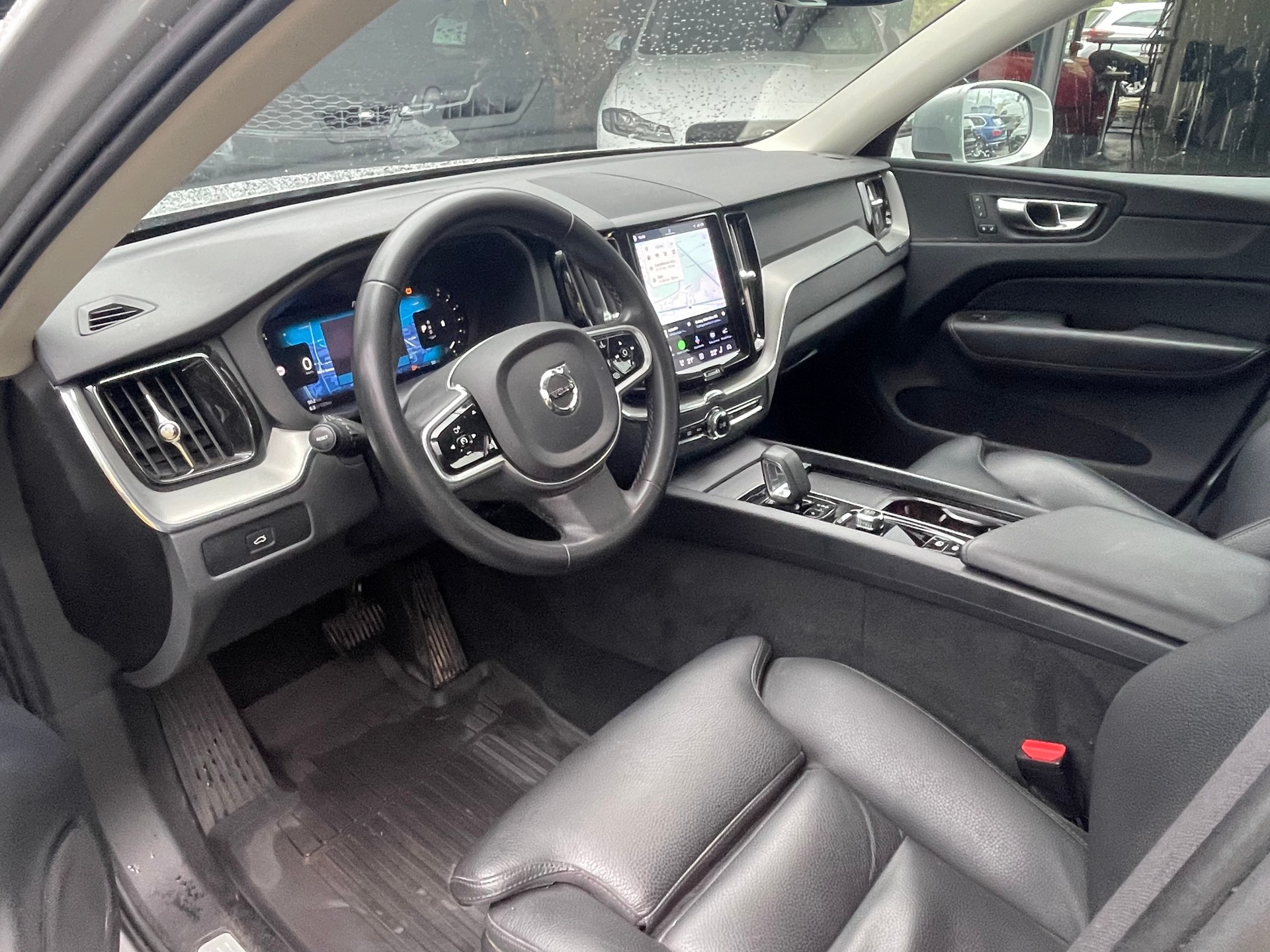 VOLVO XC60 B4 Diesel Mild Hybrid AWD Plus Bright Geartronic-image-2