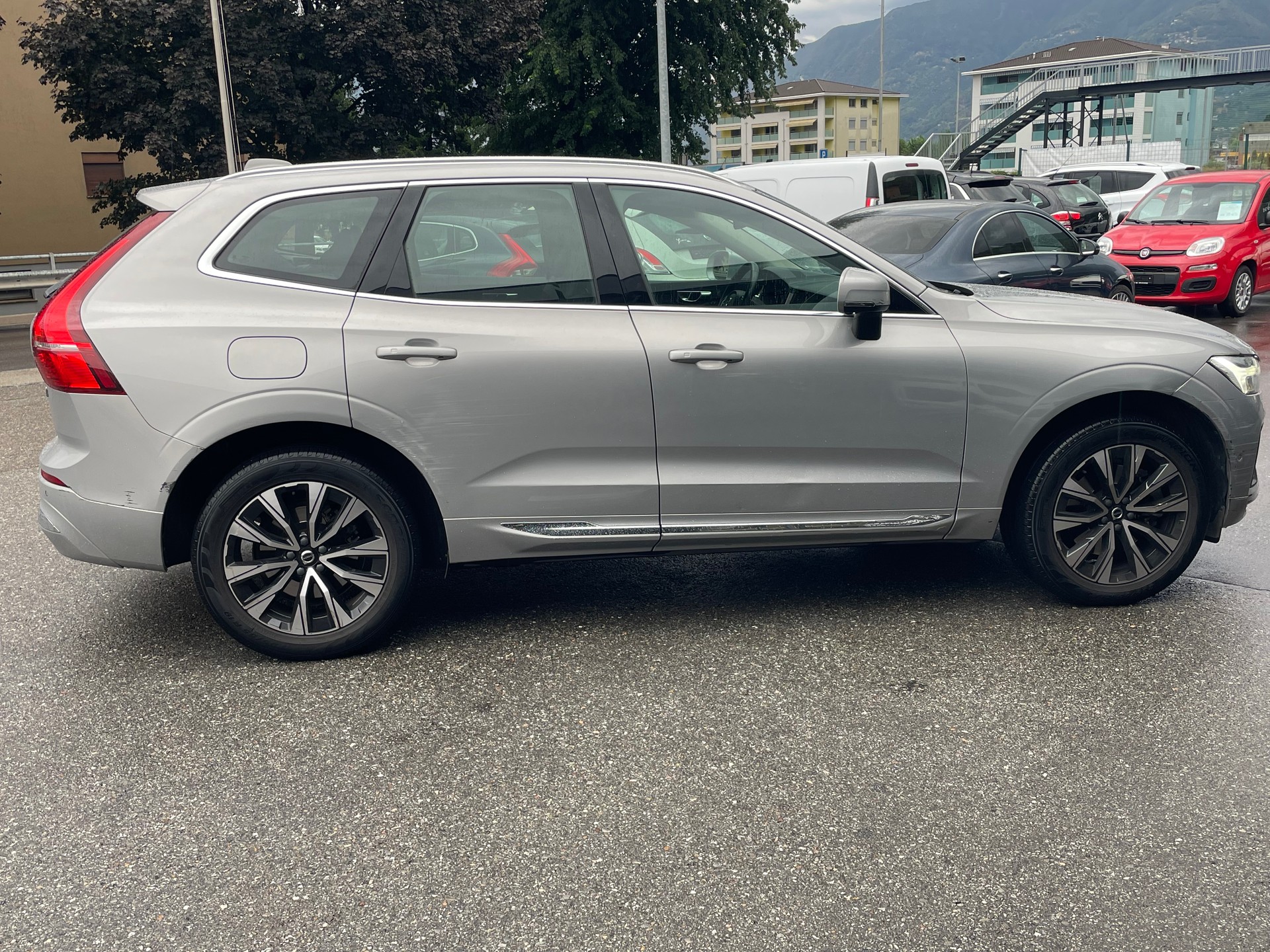 VOLVO XC60 B4 Diesel Mild Hybrid AWD Plus Bright Geartronic-image-9