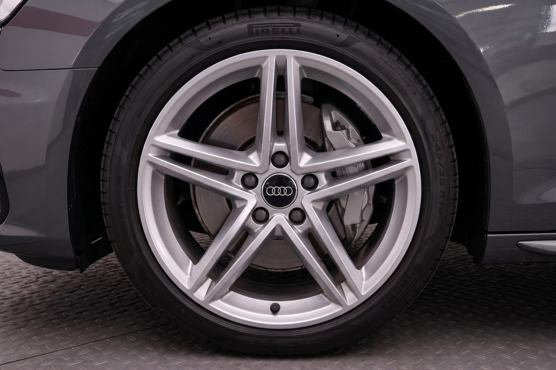 AUDI A4 Avant 2.0 40 TDI S Line Plus quattro S-Tronic-image-8