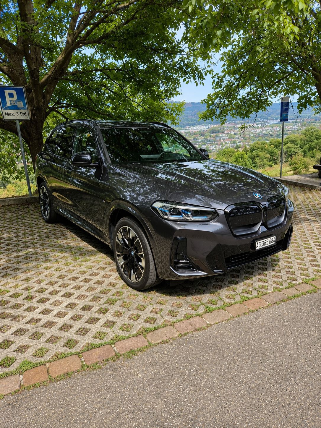 BMW Impressiv-image-0