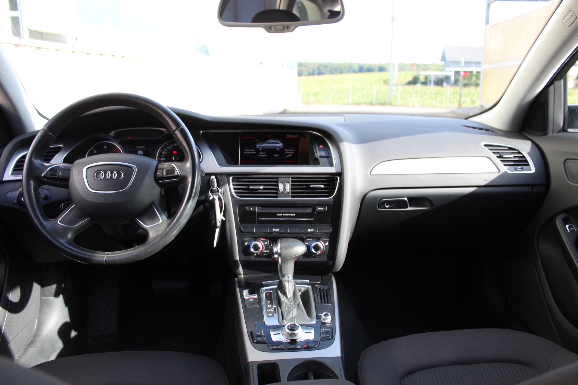 AUDI A4 Avant 2.0 TDI multitronic-image-13