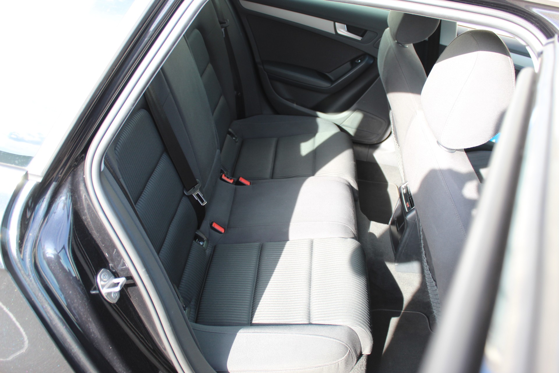AUDI A4 Avant 2.0 TDI multitronic-image-11