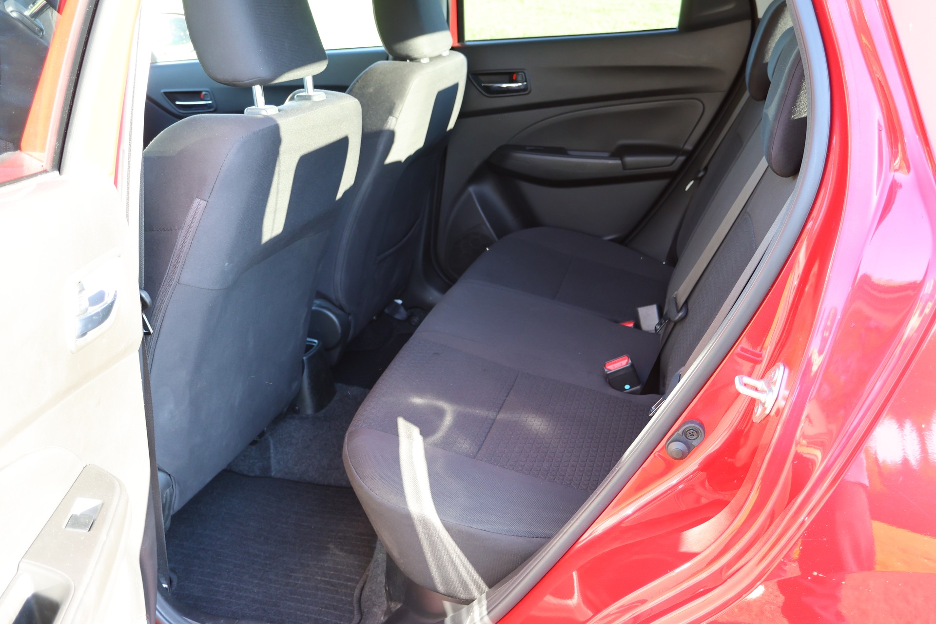 SUZUKI Swift 1.2 Compact Top 4x4 Hybrid-image-12