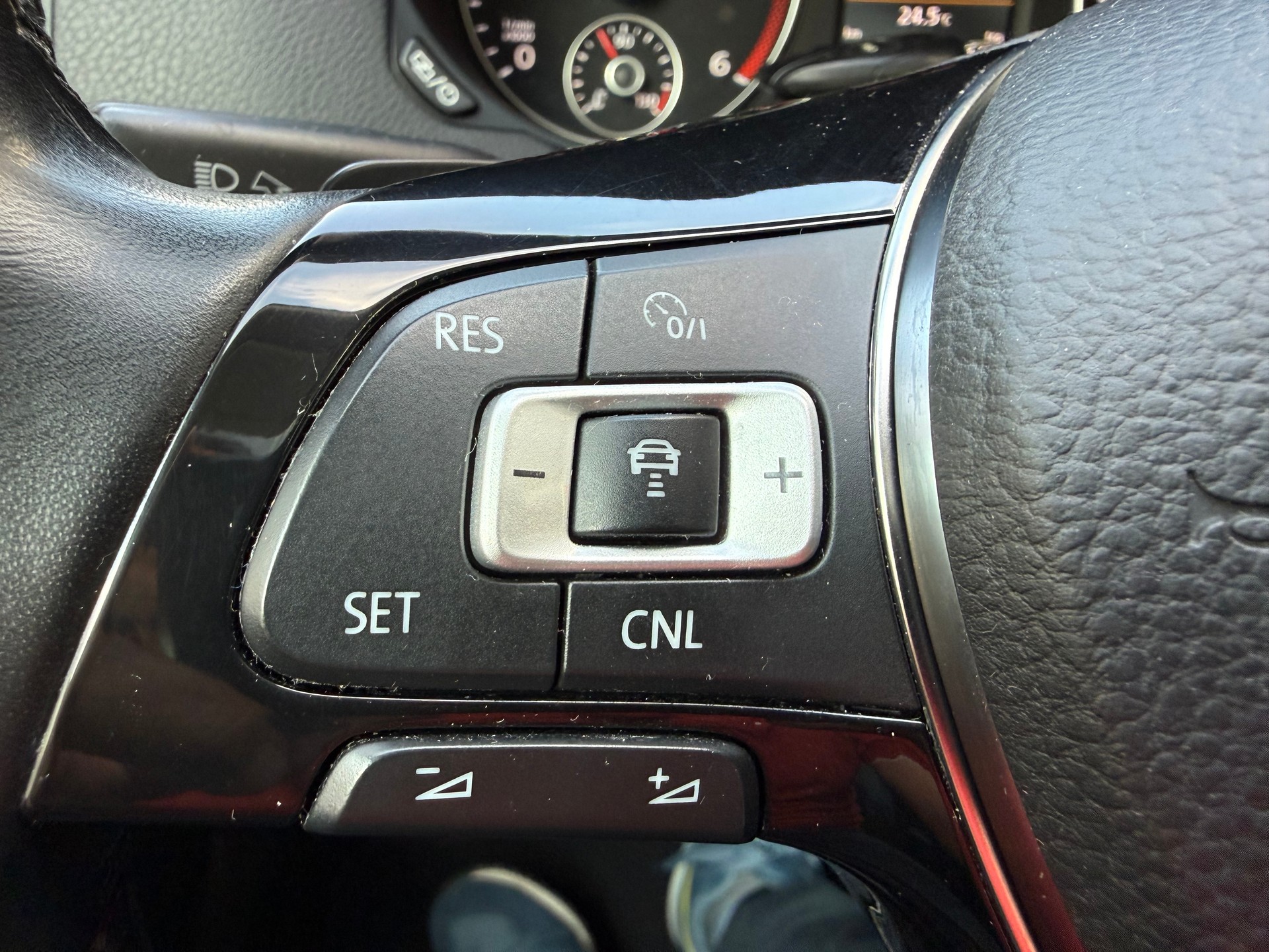 VW Sharan 2.0 TDI BMT Highline DSG *Standheizung *Frisch ab MFK *Elekt.Heckklappe + Schiebetüren *Rückfahrkamera *Keyless Start/Go-image-11