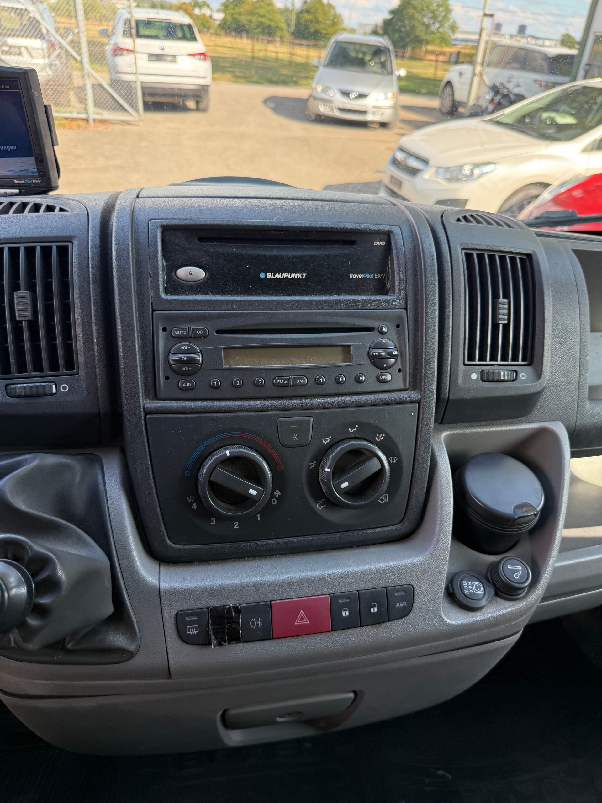 PEUGEOT Boxer 3.0 HDI 435 L2H2-image-11