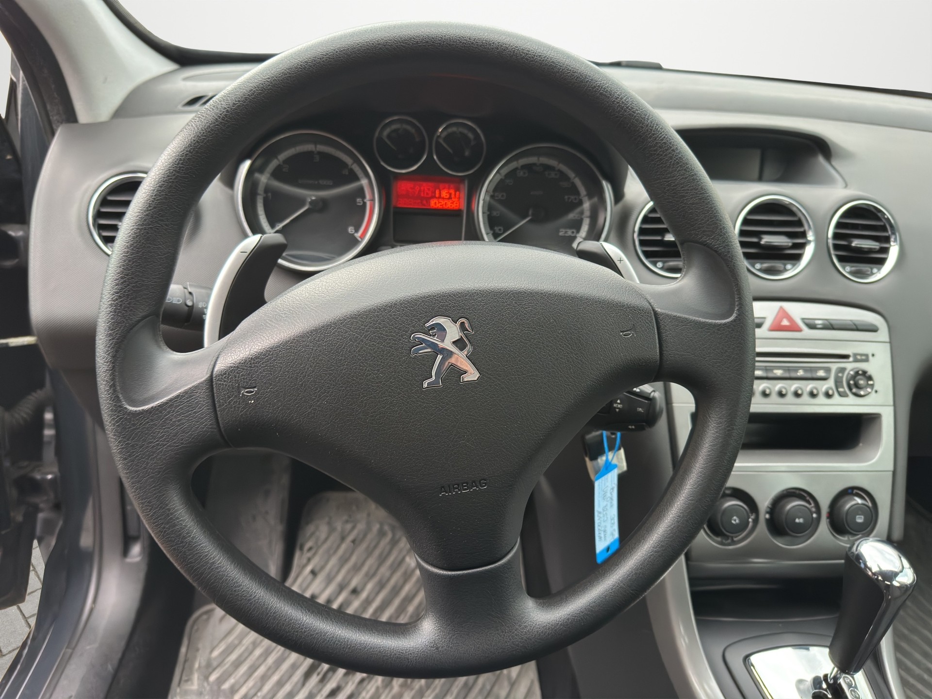 PEUGEOT 308 SW 1.6 HDI Business-image-9