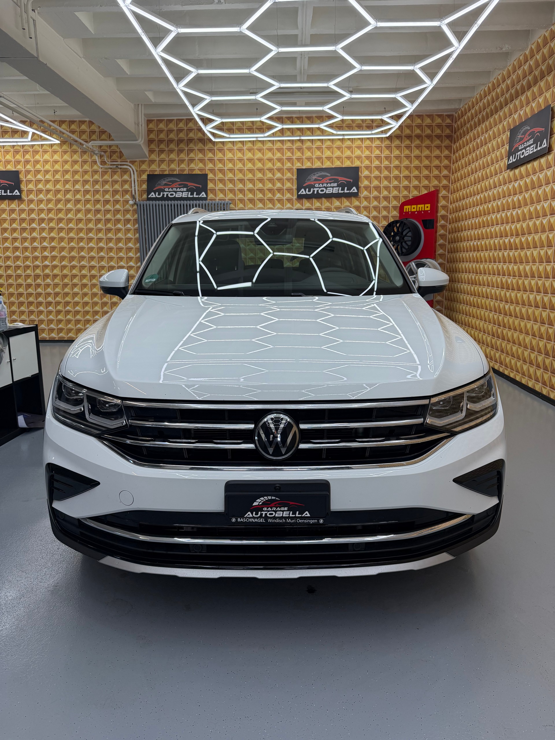 VW Tiguan 2.0 TDI SCR Elegance 4Motion DSG-image-0