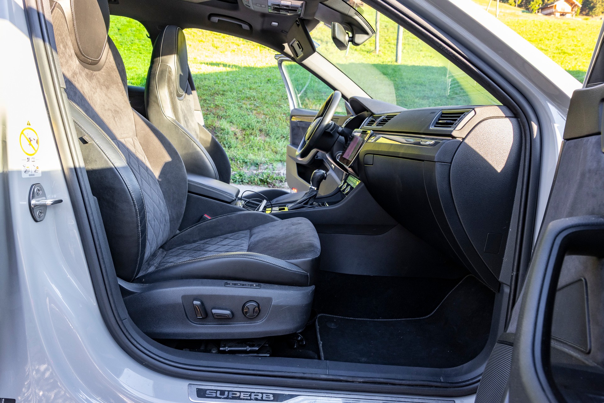 SKODA 2.0 TDI 190 SportLine+ 4x4 DSG-image-3
