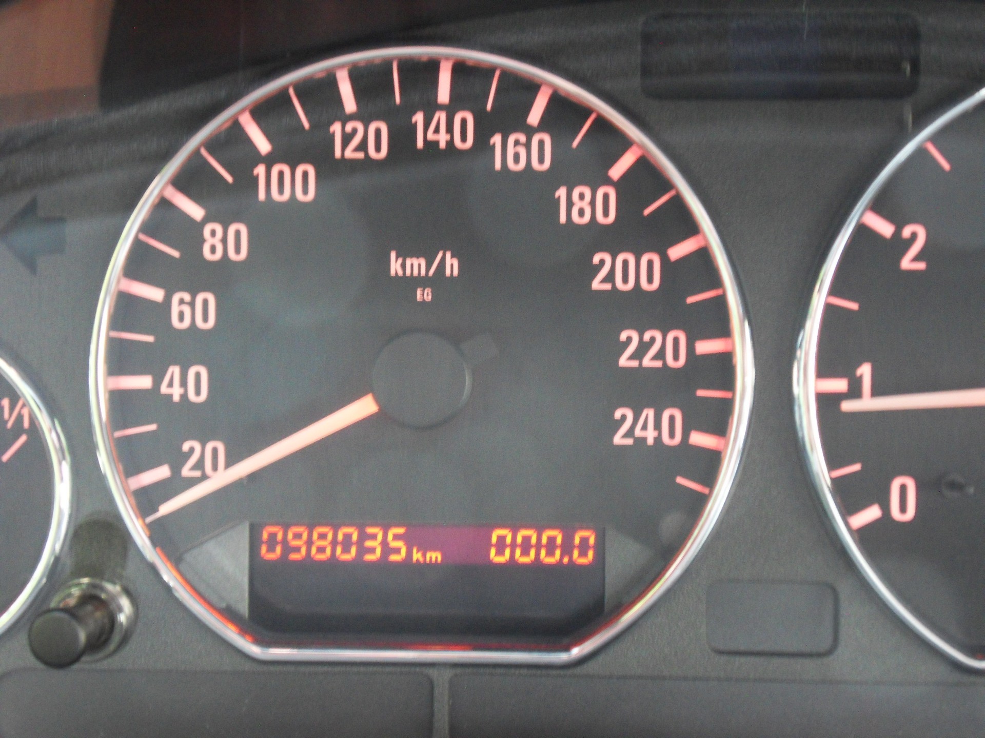 BMW 1.9-image-2