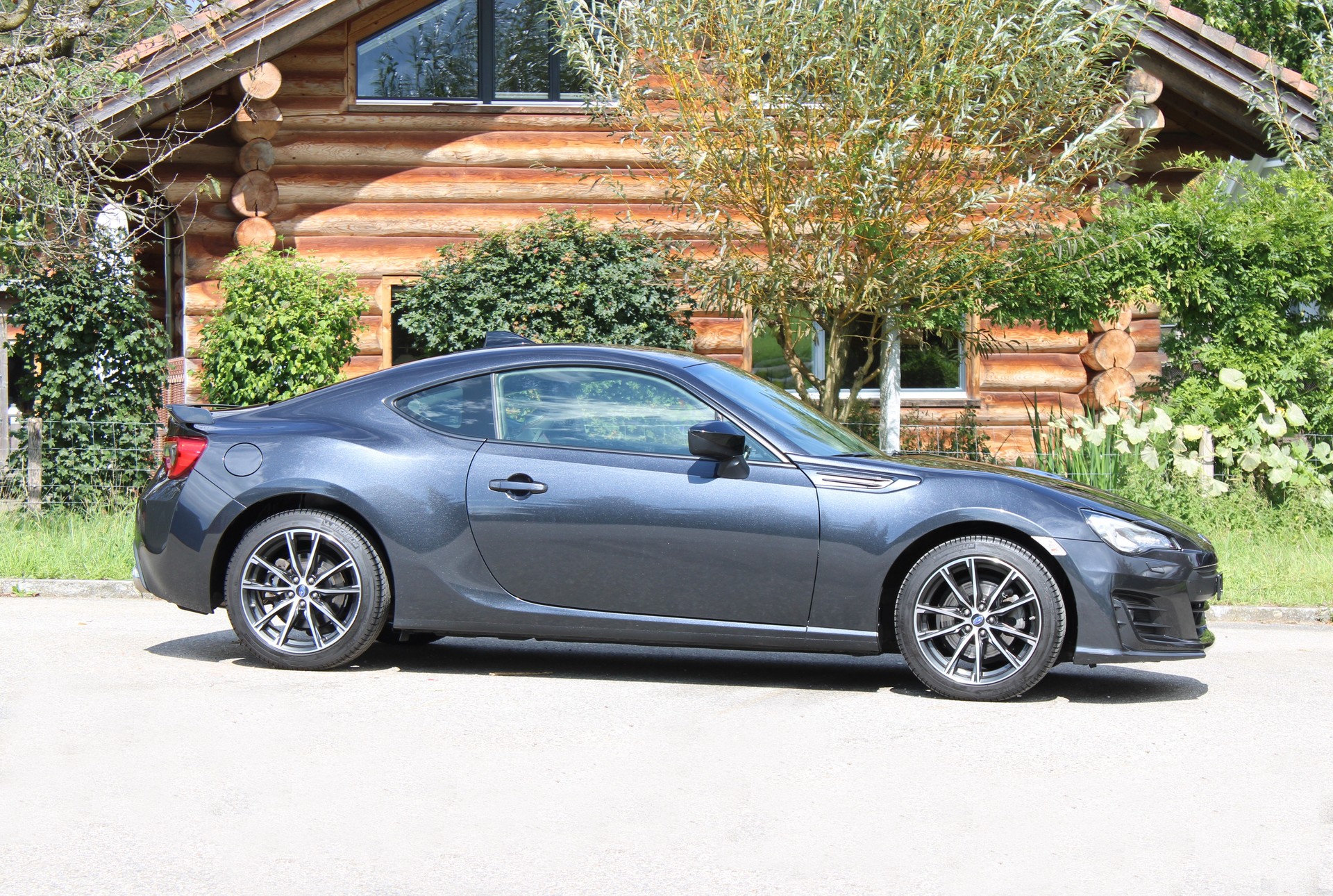 SUBARU BRZ 2.0R-image-0