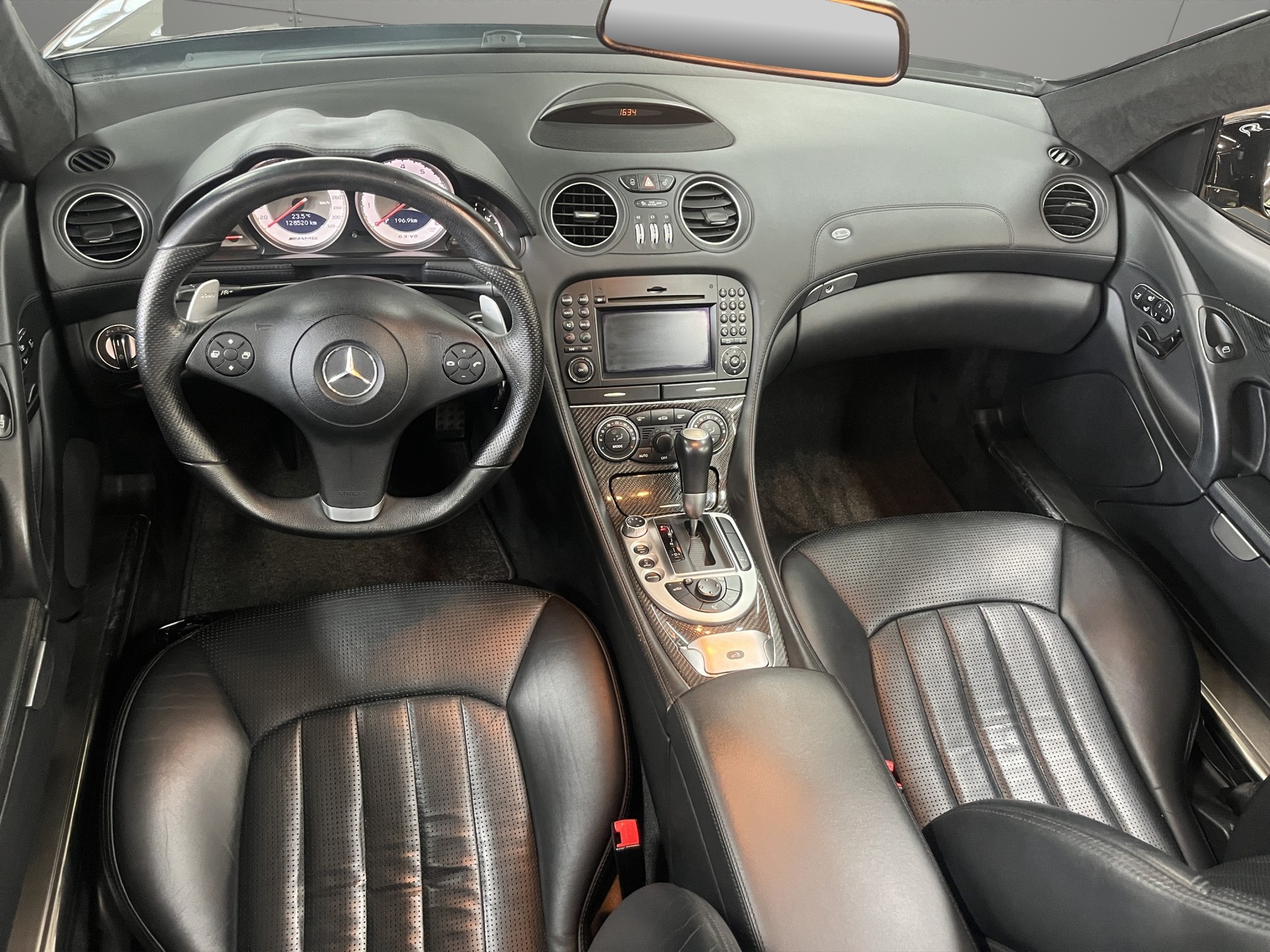 MERCEDES-BENZ SL 63 AMG Speedshift MCT-image-9