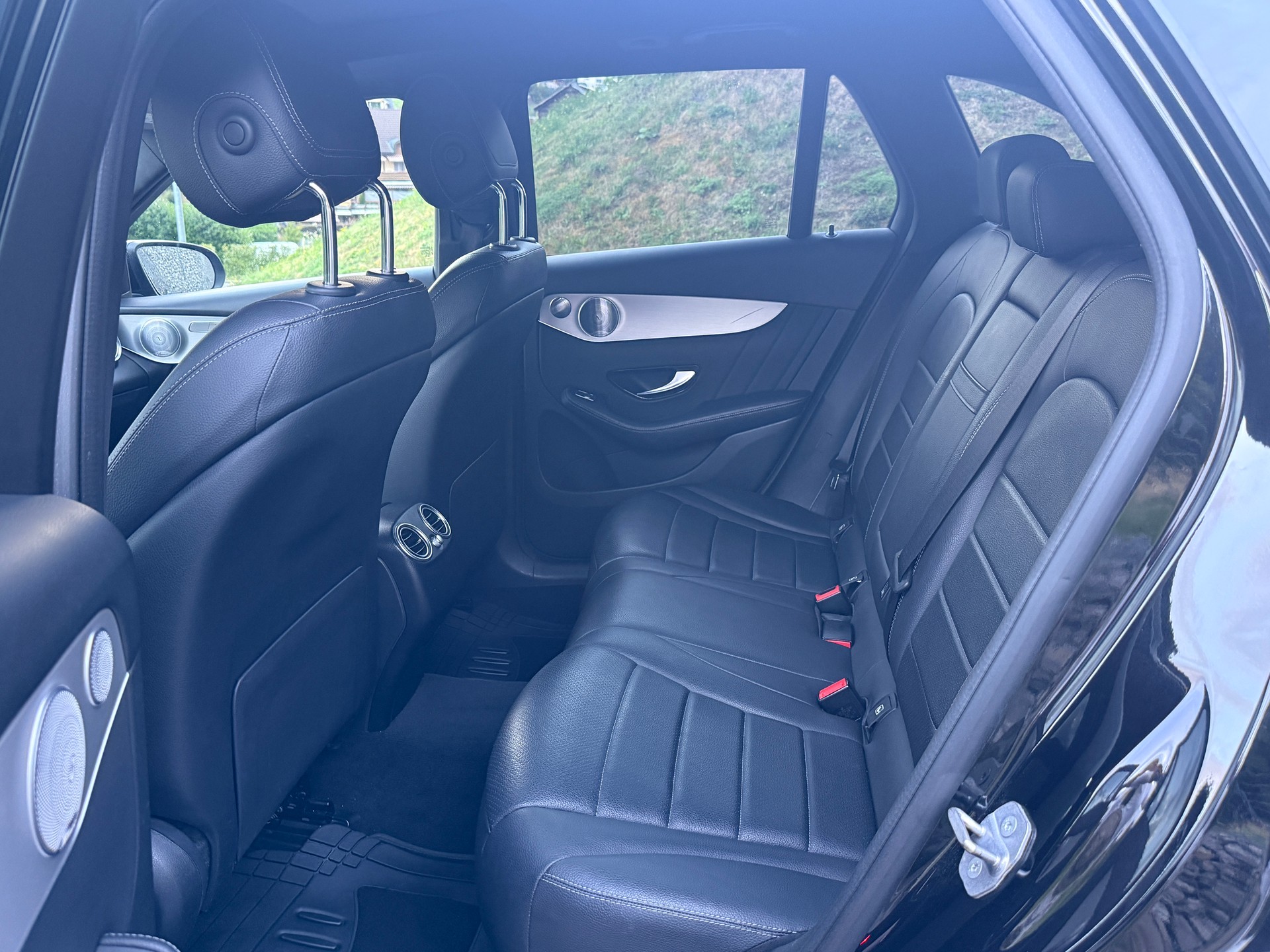 MERCEDES-BENZ GLC 300 d AMG Line 4Matic 9G-Tronic-image-6