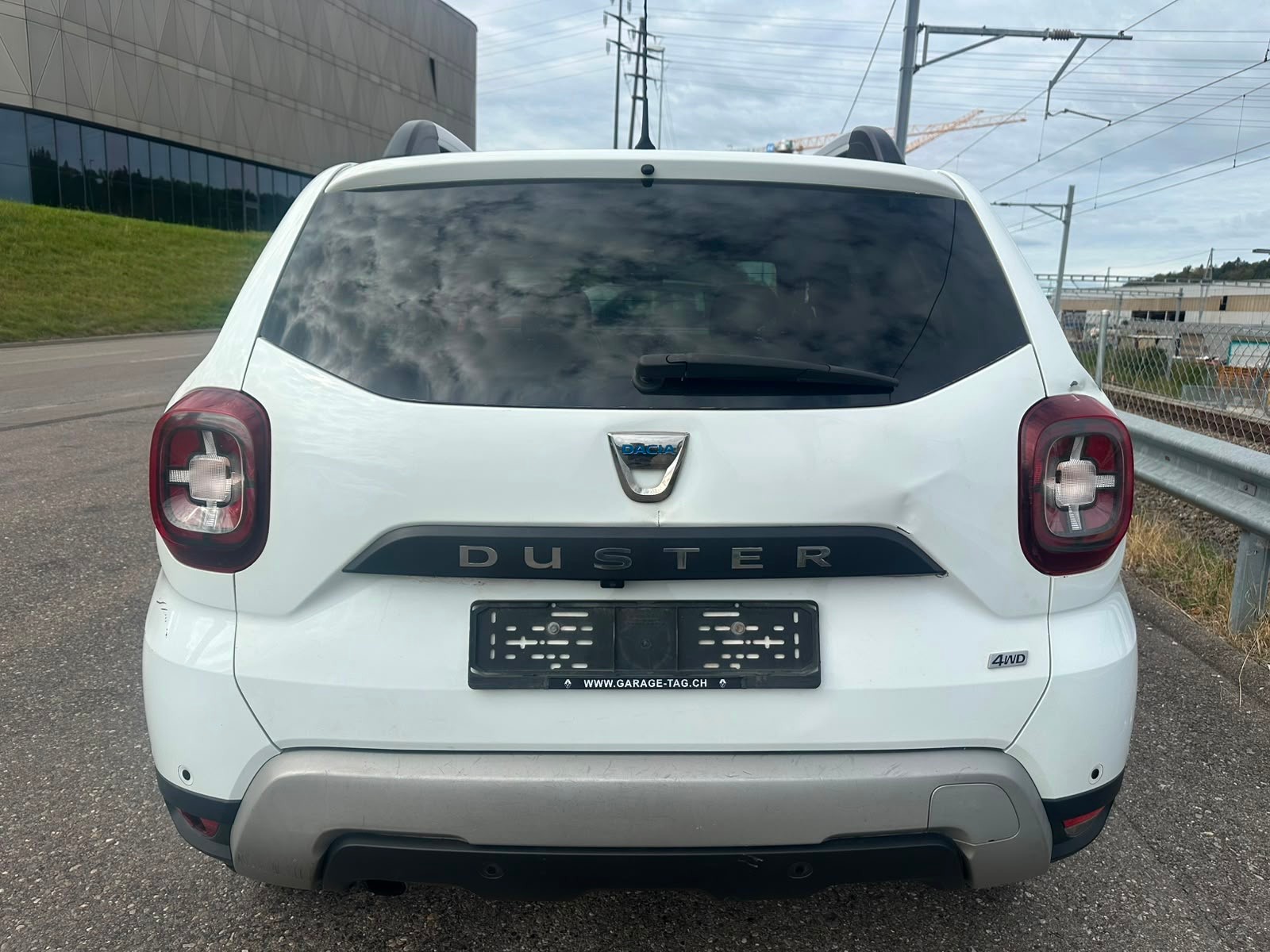 DACIA Duster SCe 115 Prestige 4x4-image-4