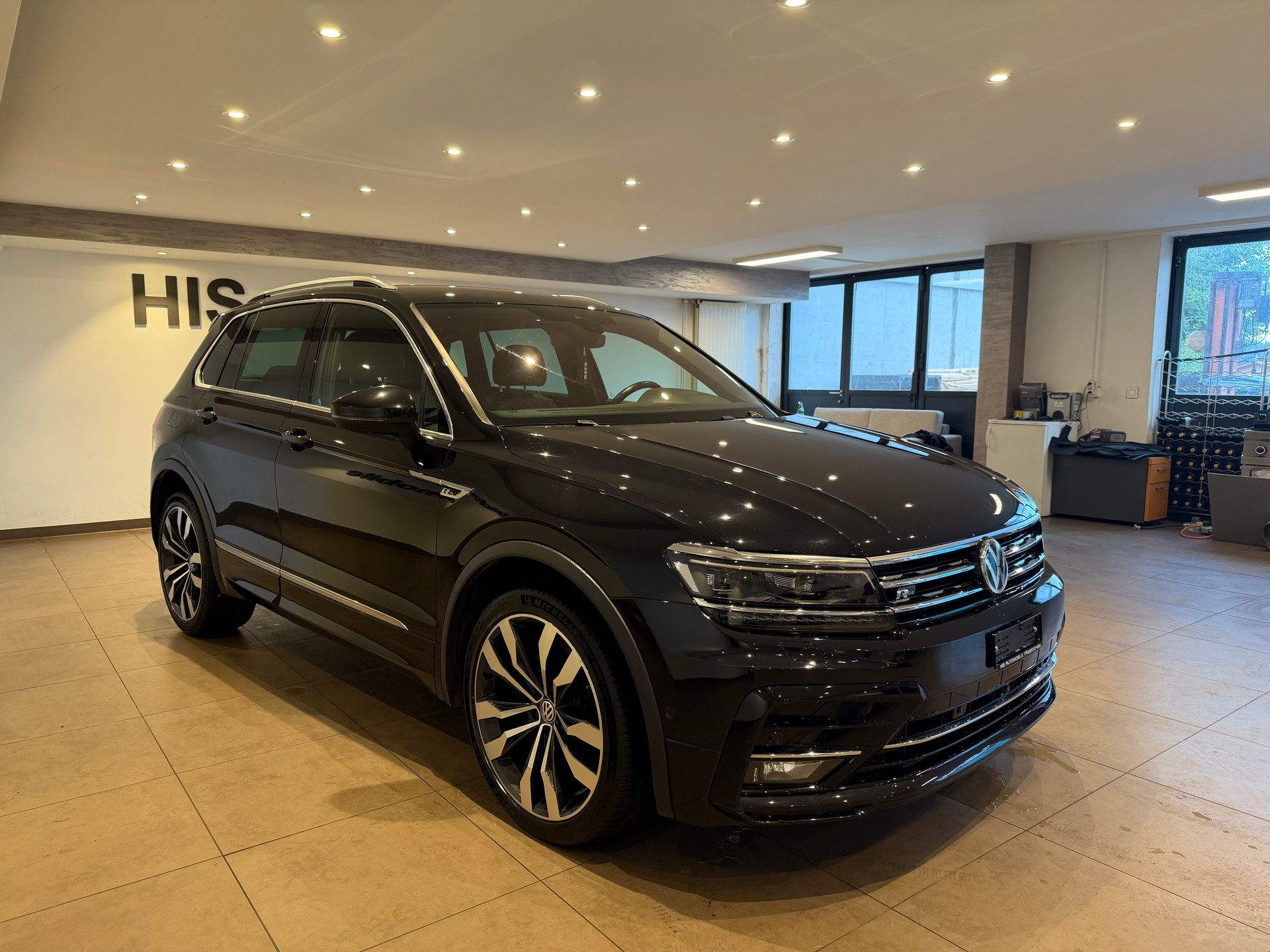 VW Tiguan 2.0 TDI SCR R-Line-image-5