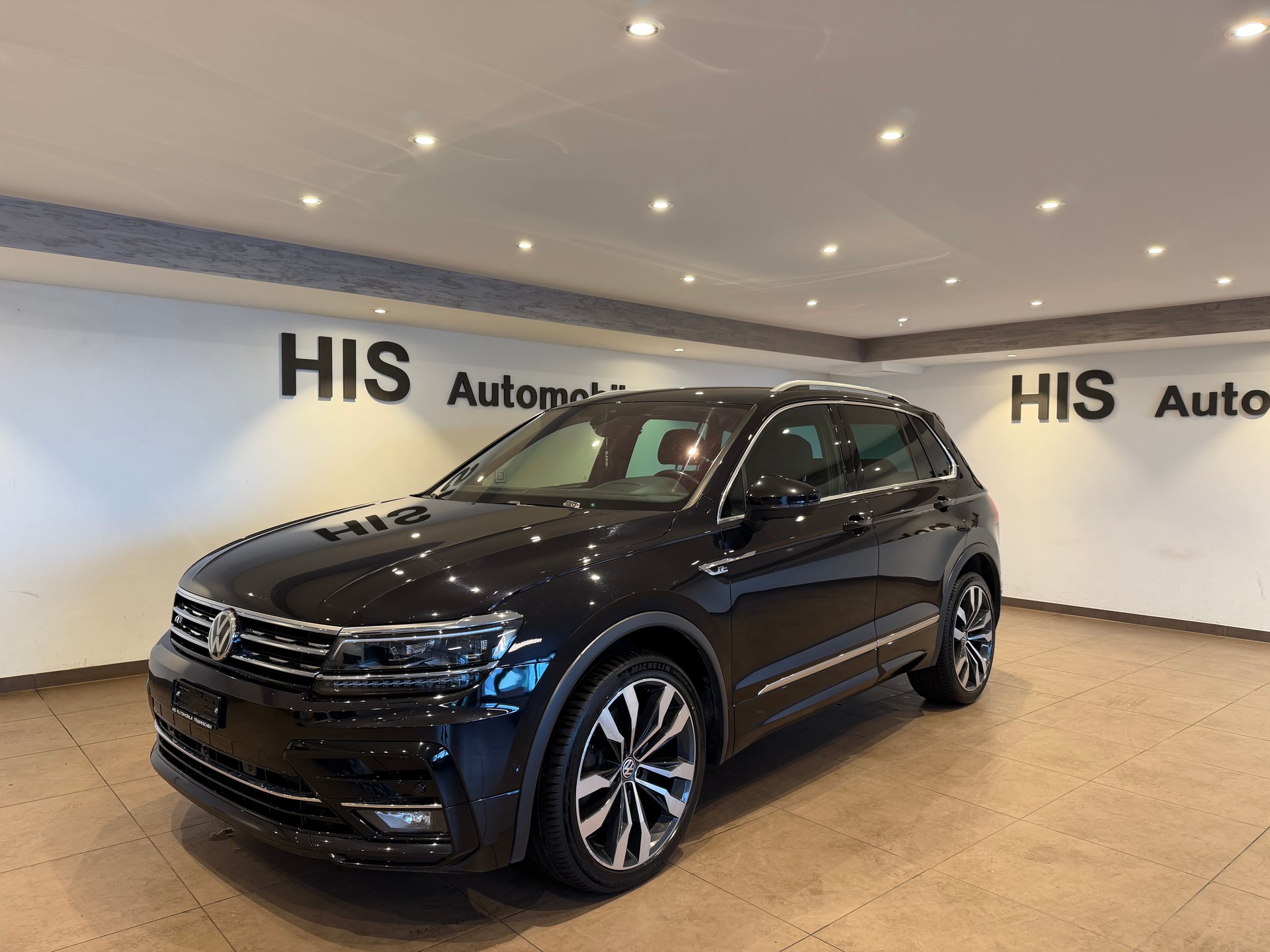 VW Tiguan 2.0 TDI SCR R-Line-image-1