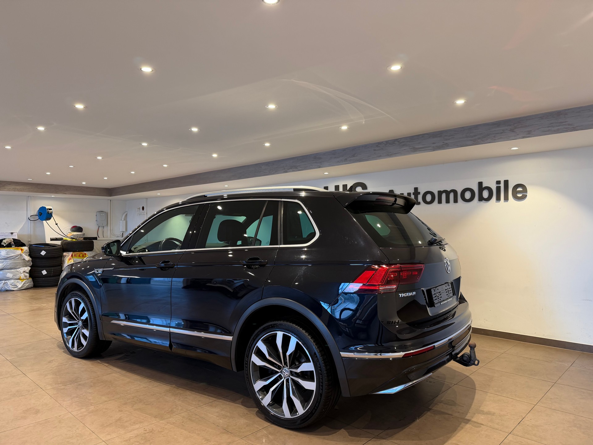 VW Tiguan 2.0 TDI SCR R-Line-image-3