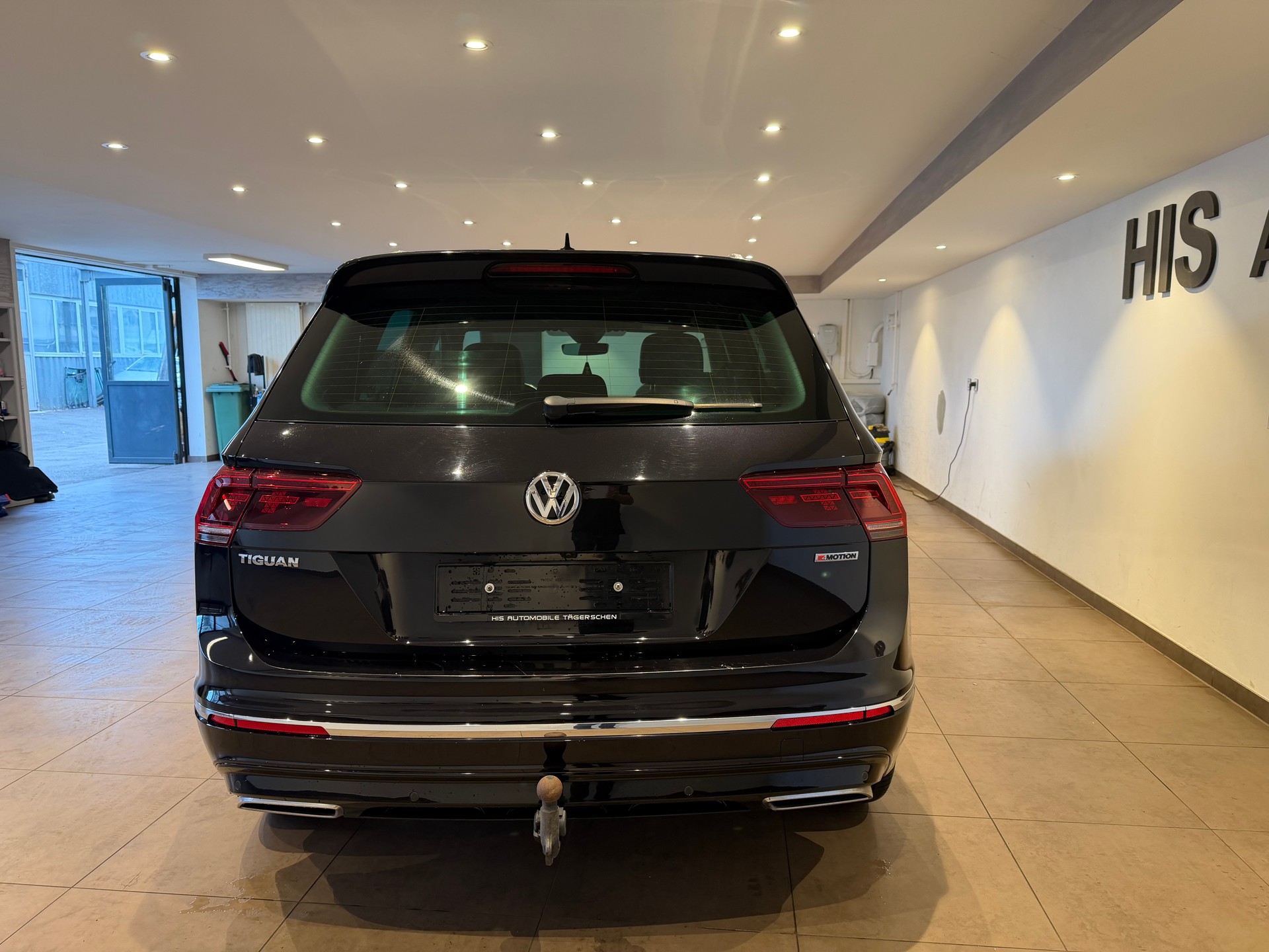 VW Tiguan 2.0 TDI SCR R-Line-image-4