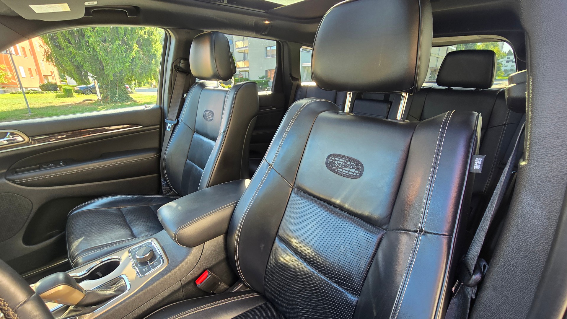 JEEP Grand Cherokee 3.0 CRD Overland Automatic-image-15