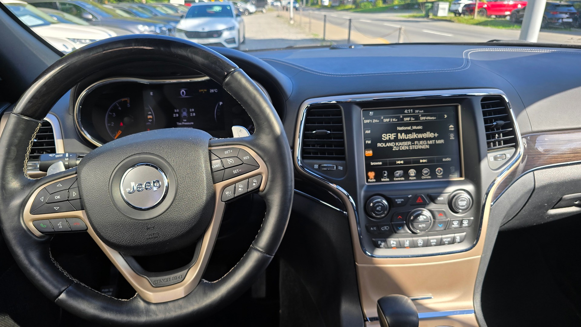 JEEP Grand Cherokee 3.0 CRD Overland Automatic-image-12