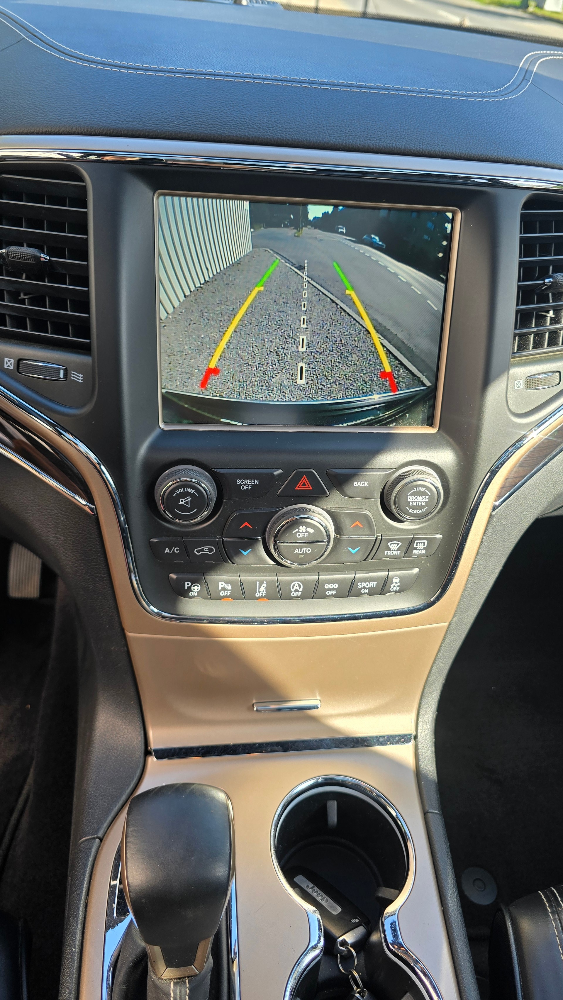 JEEP Grand Cherokee 3.0 CRD Overland Automatic-image-19