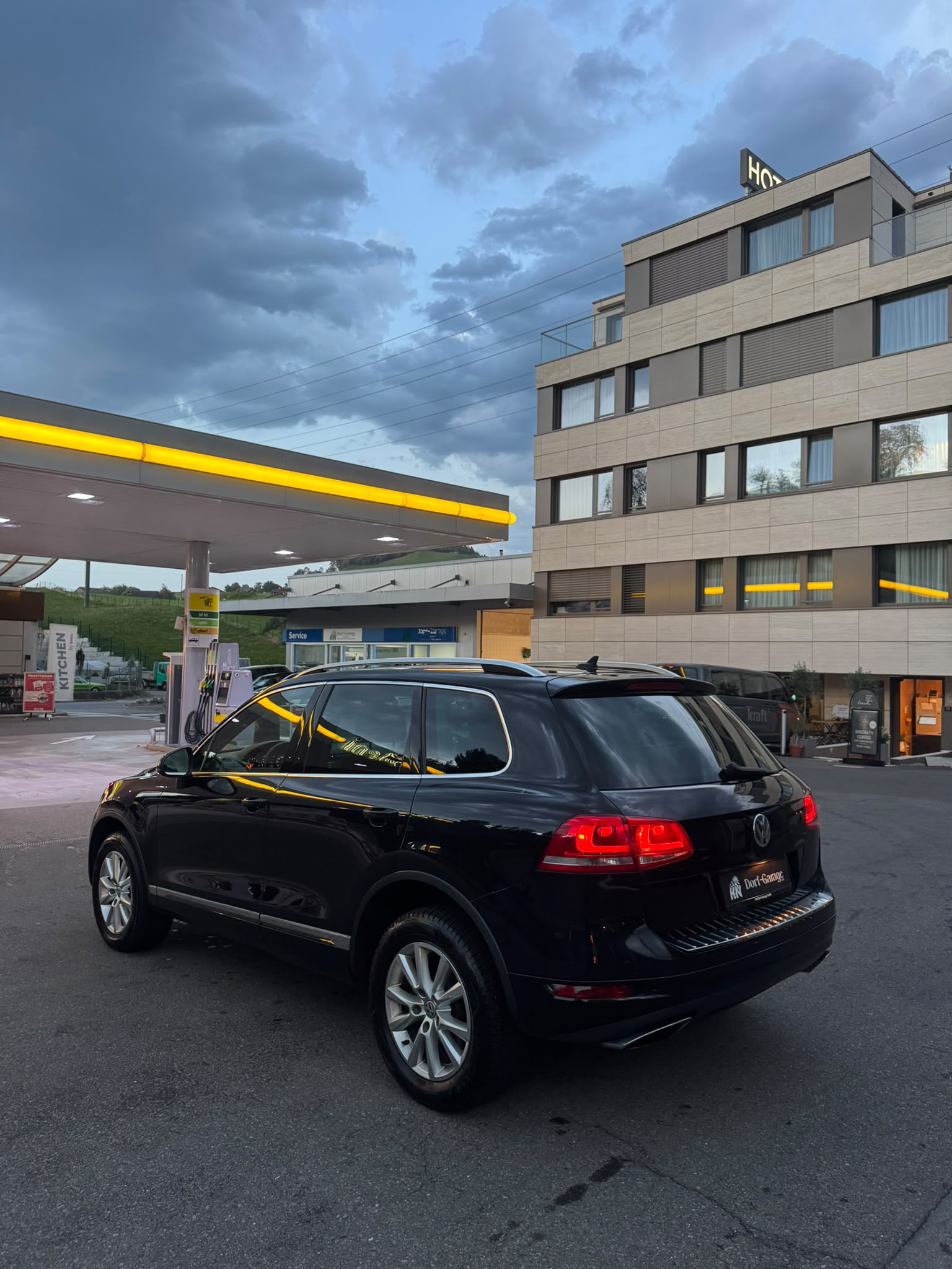 VW Touareg 3.0 TDI BlueMotion Technology Tiptronic-image-4