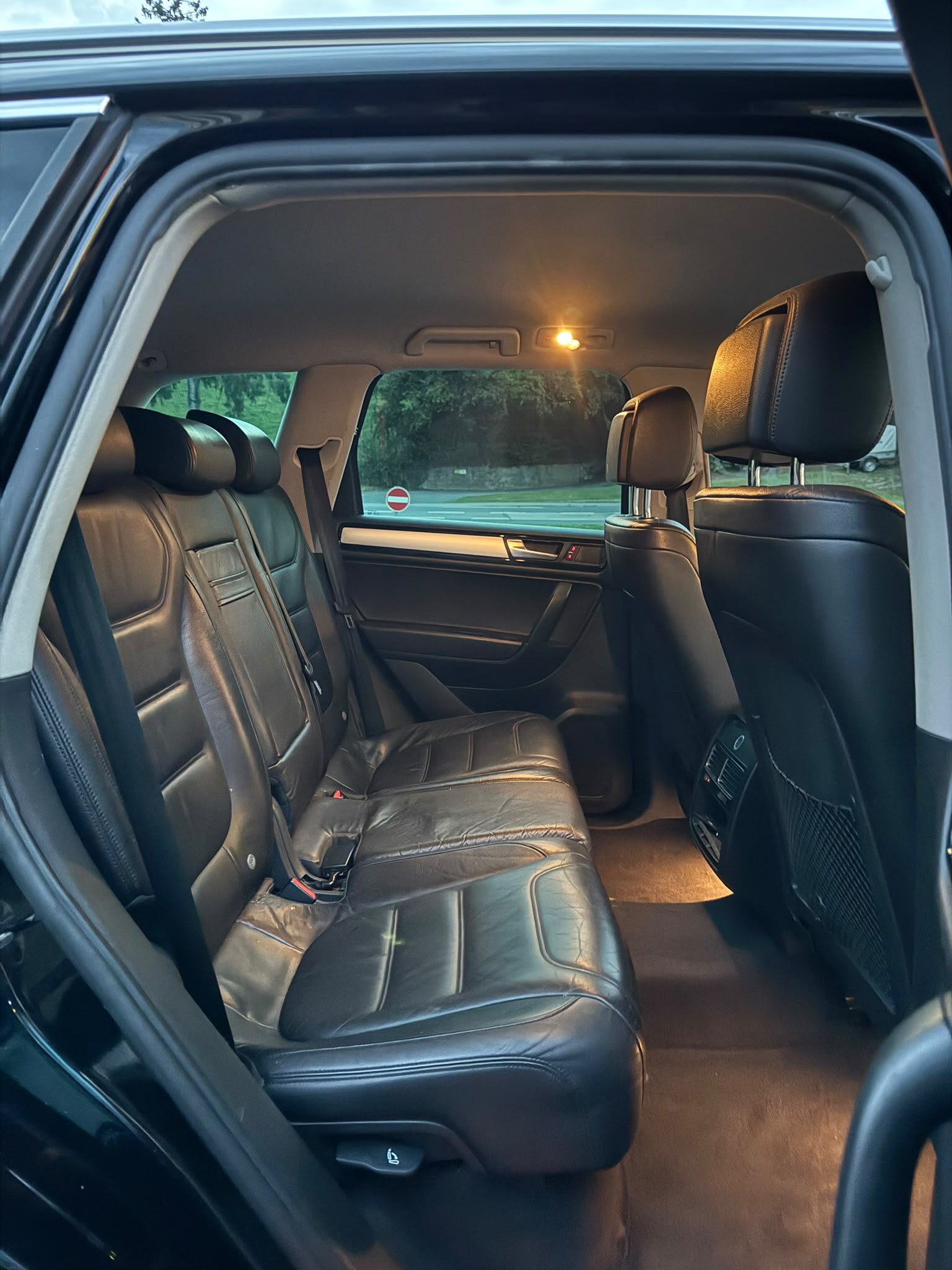 VW Touareg 3.0 TDI BlueMotion Technology Tiptronic-image-12