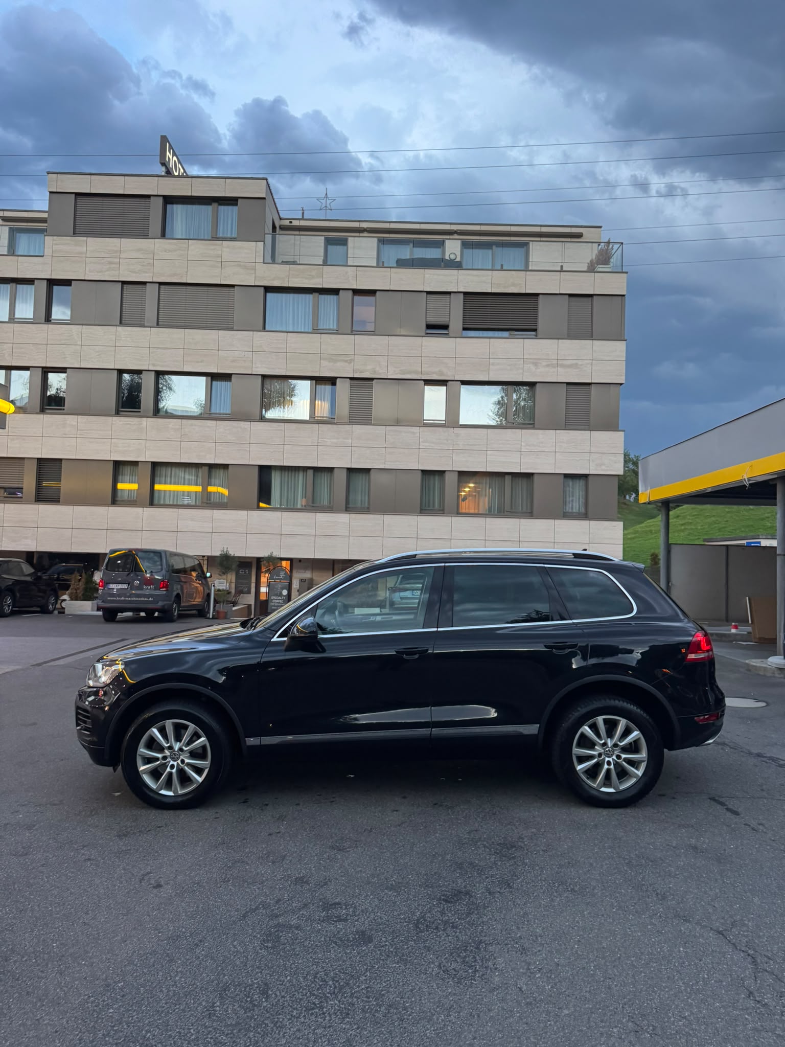 VW Touareg 3.0 TDI BlueMotion Technology Tiptronic-image-3