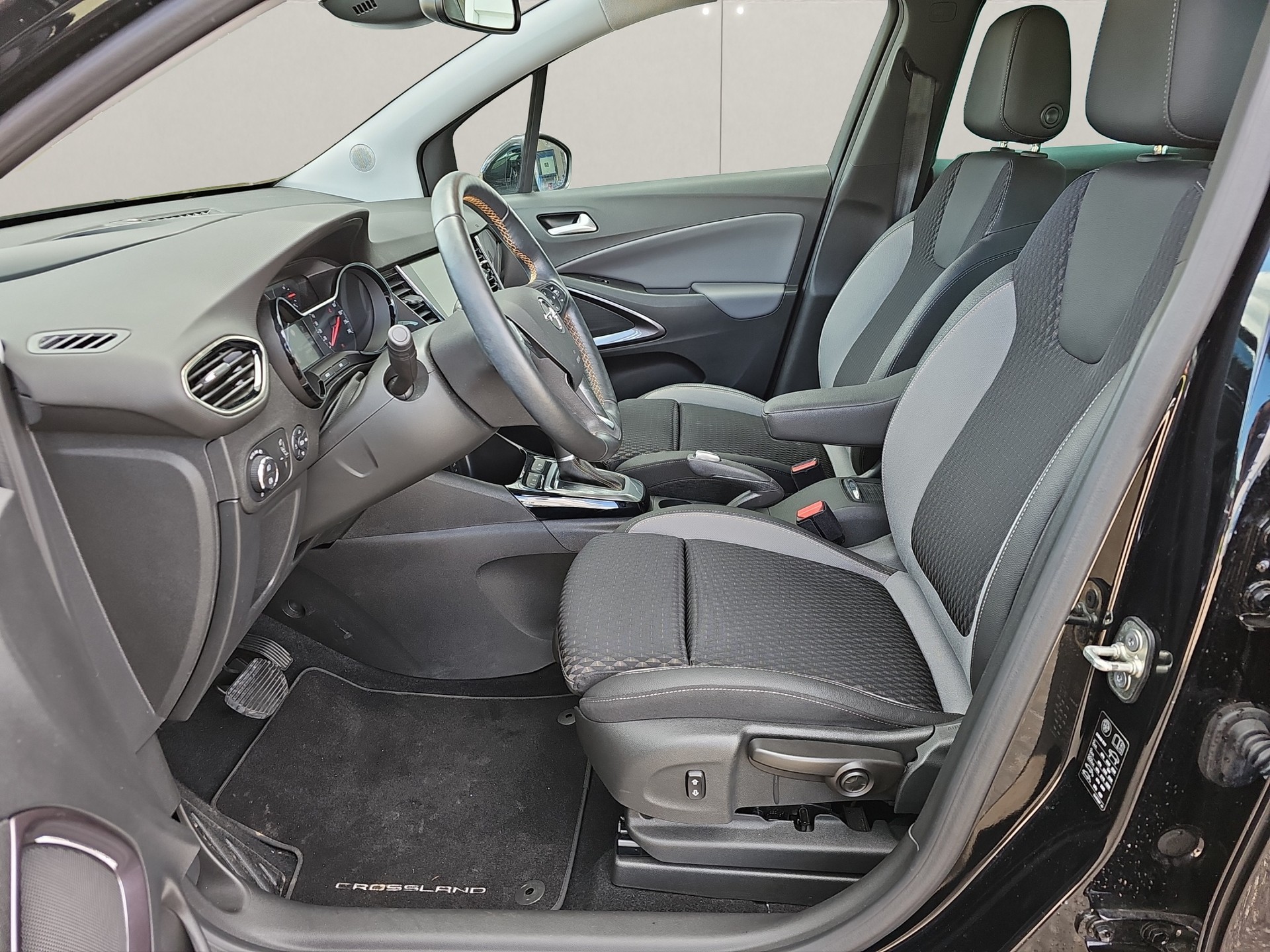 OPEL Crossland X 1.2 T 130 Ultimate S/S-image-5